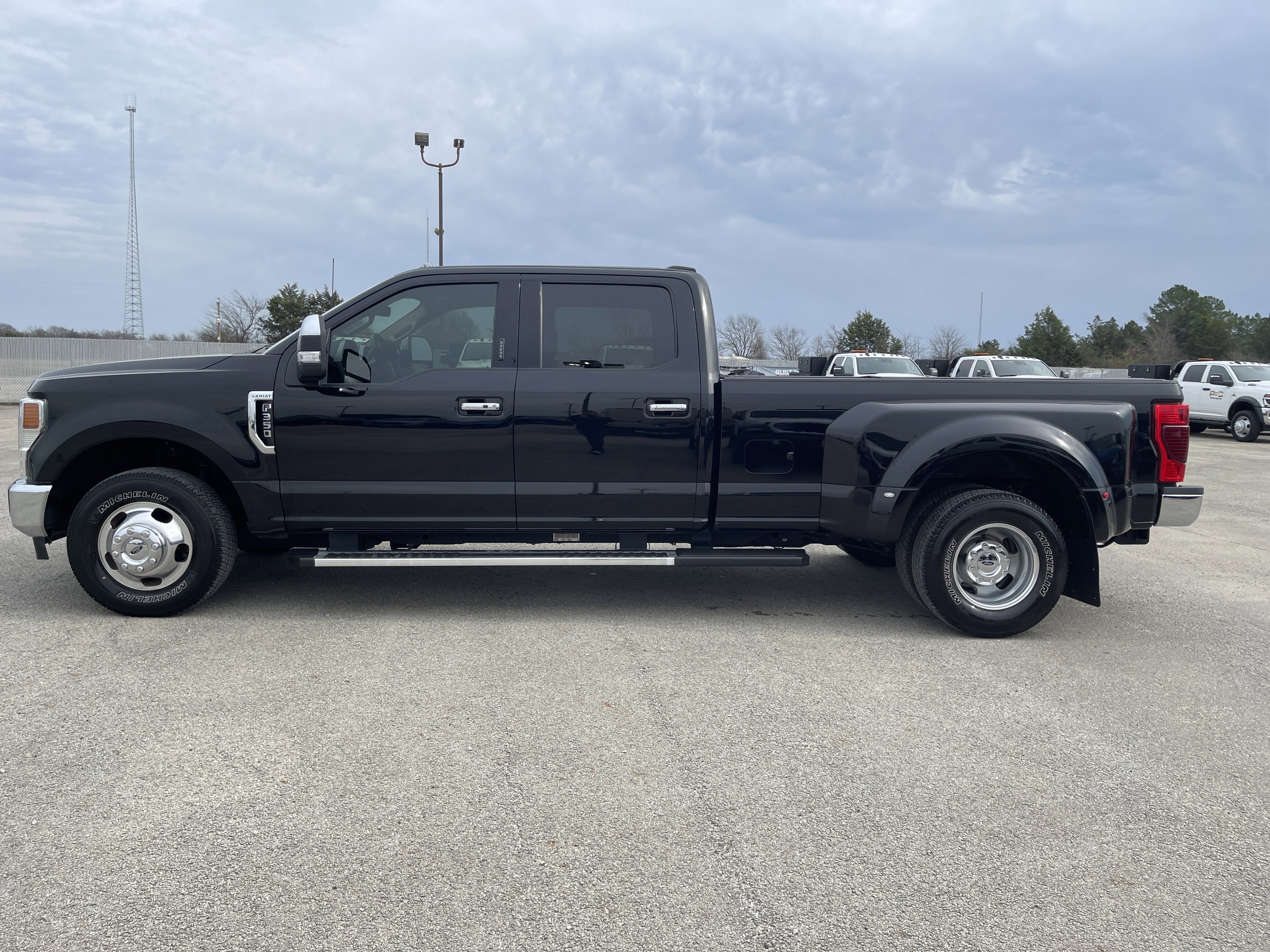 2022 Ford Super Duty F-350 DRW LARIAT