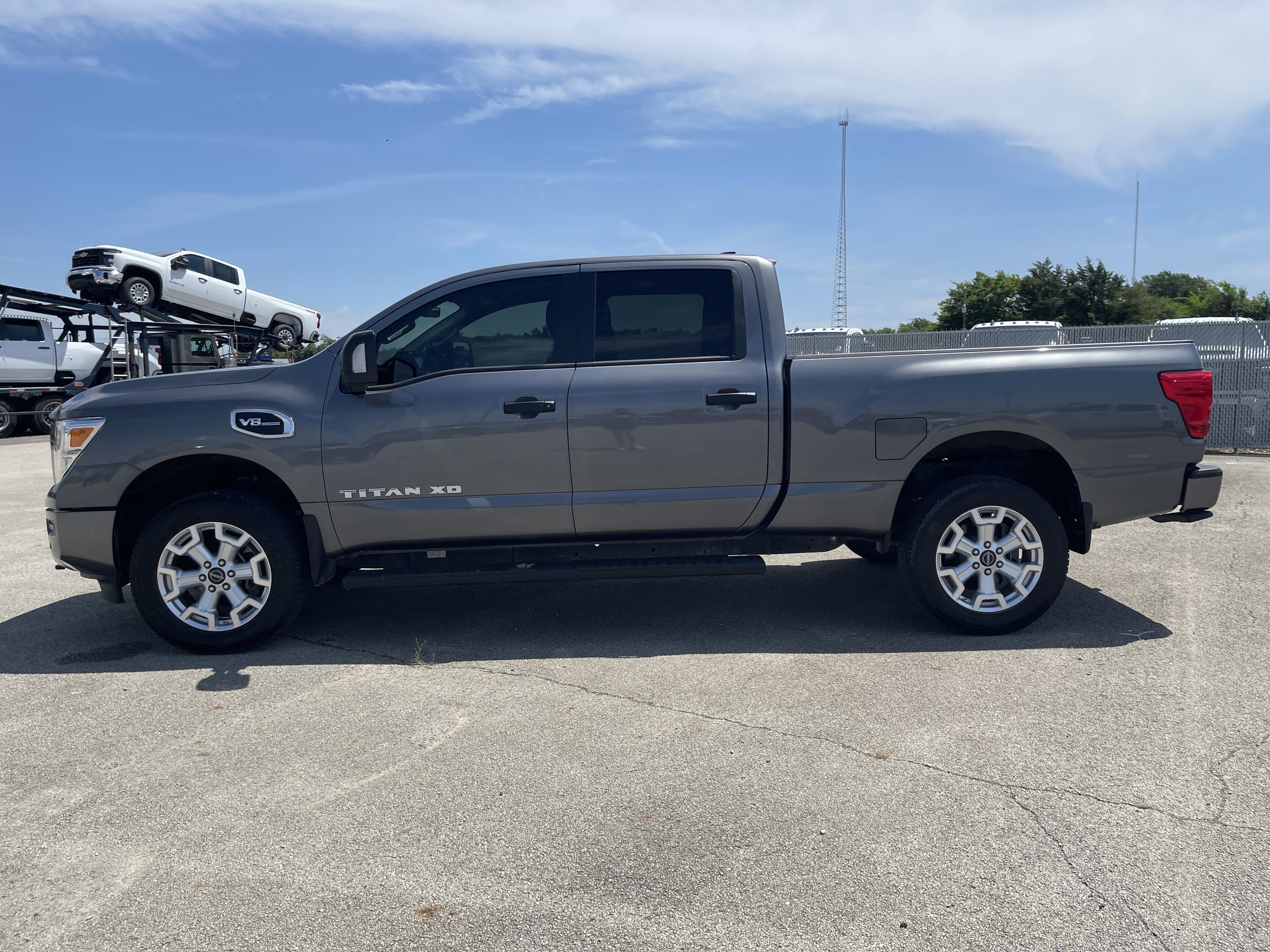 2024 Nissan Titan XD SV
