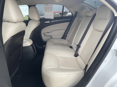 2023 Chrysler 300 Touring L