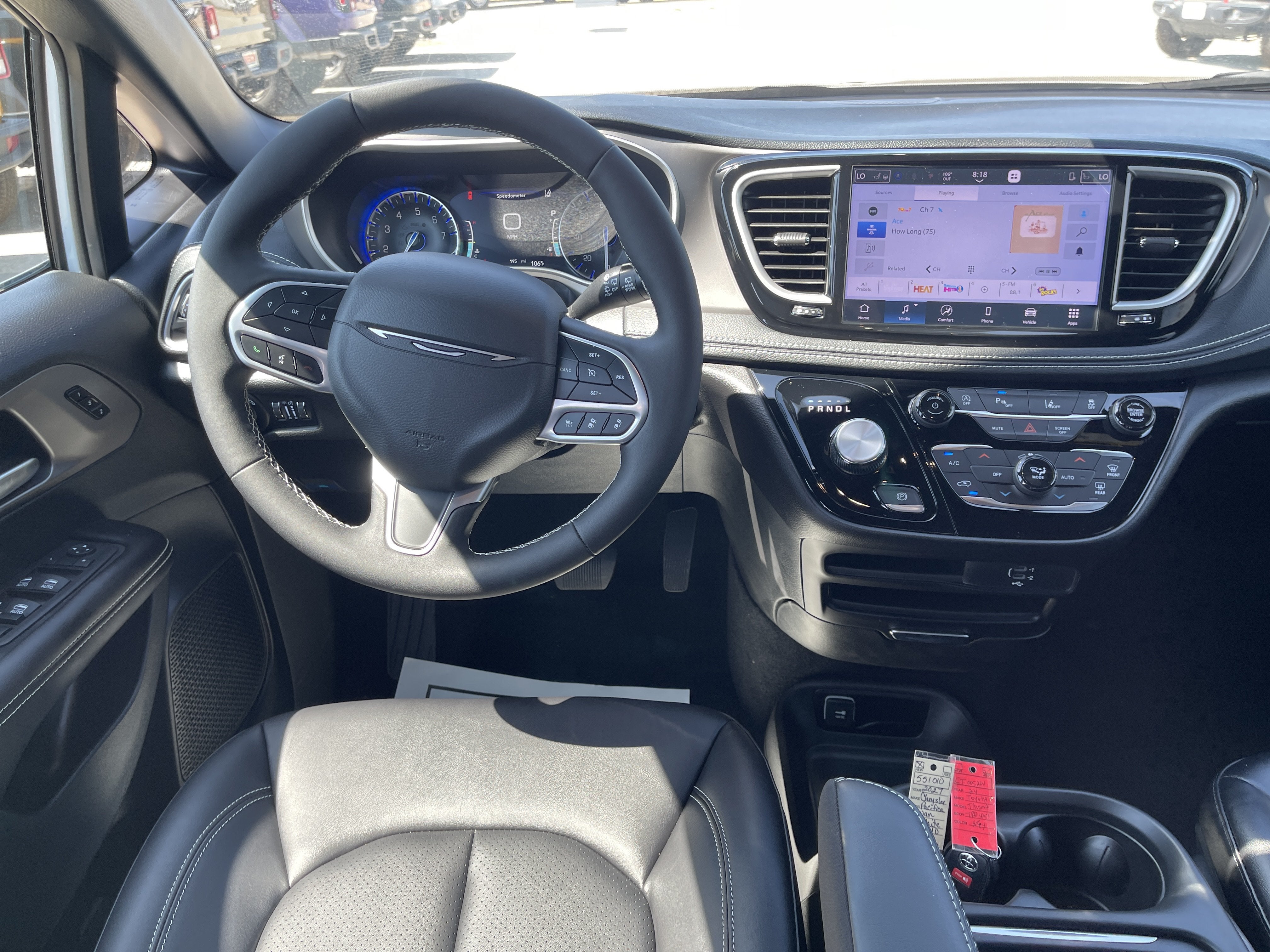 2027 Chrysler Pacifica Select