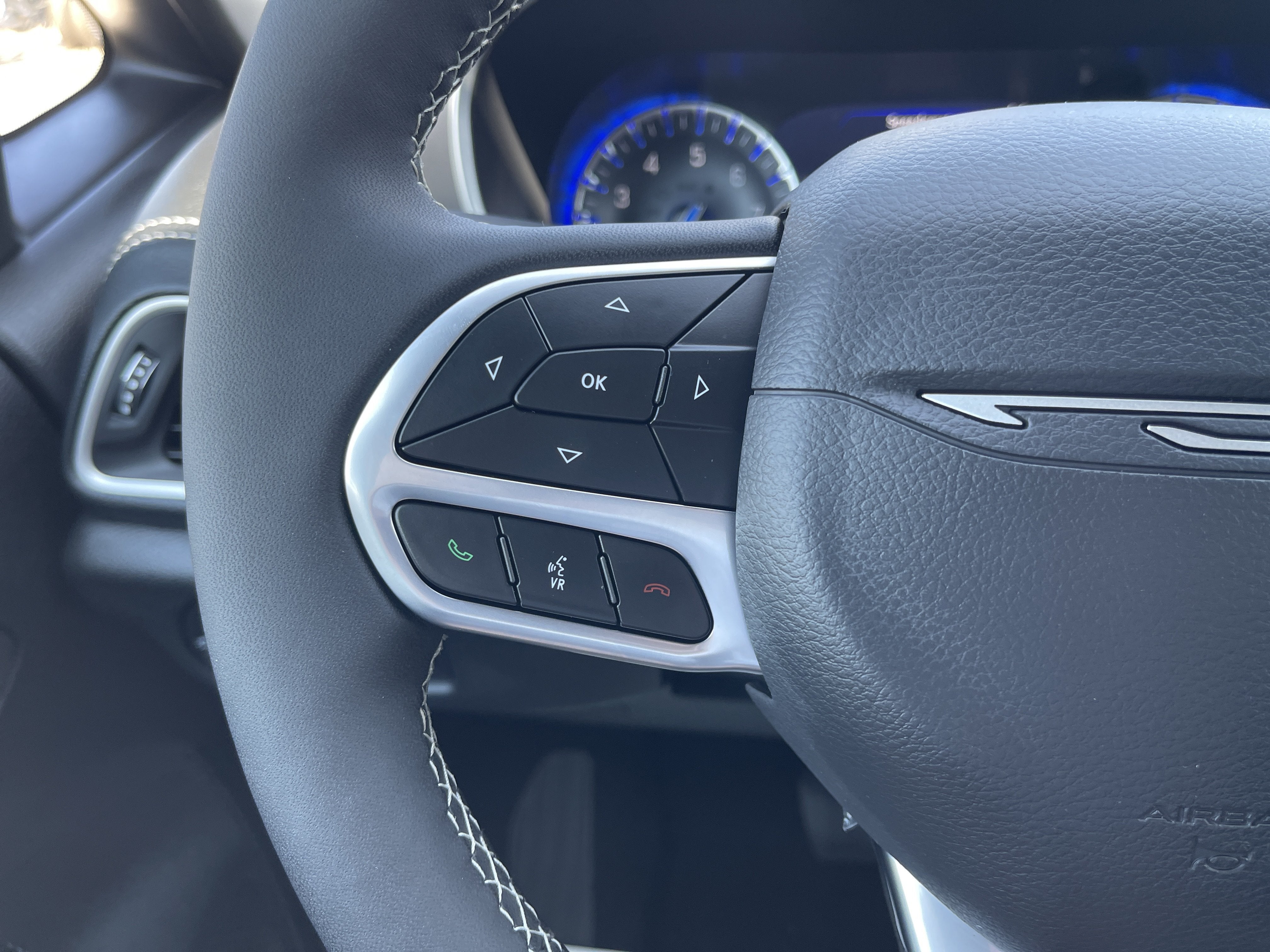2027 Chrysler Pacifica Select