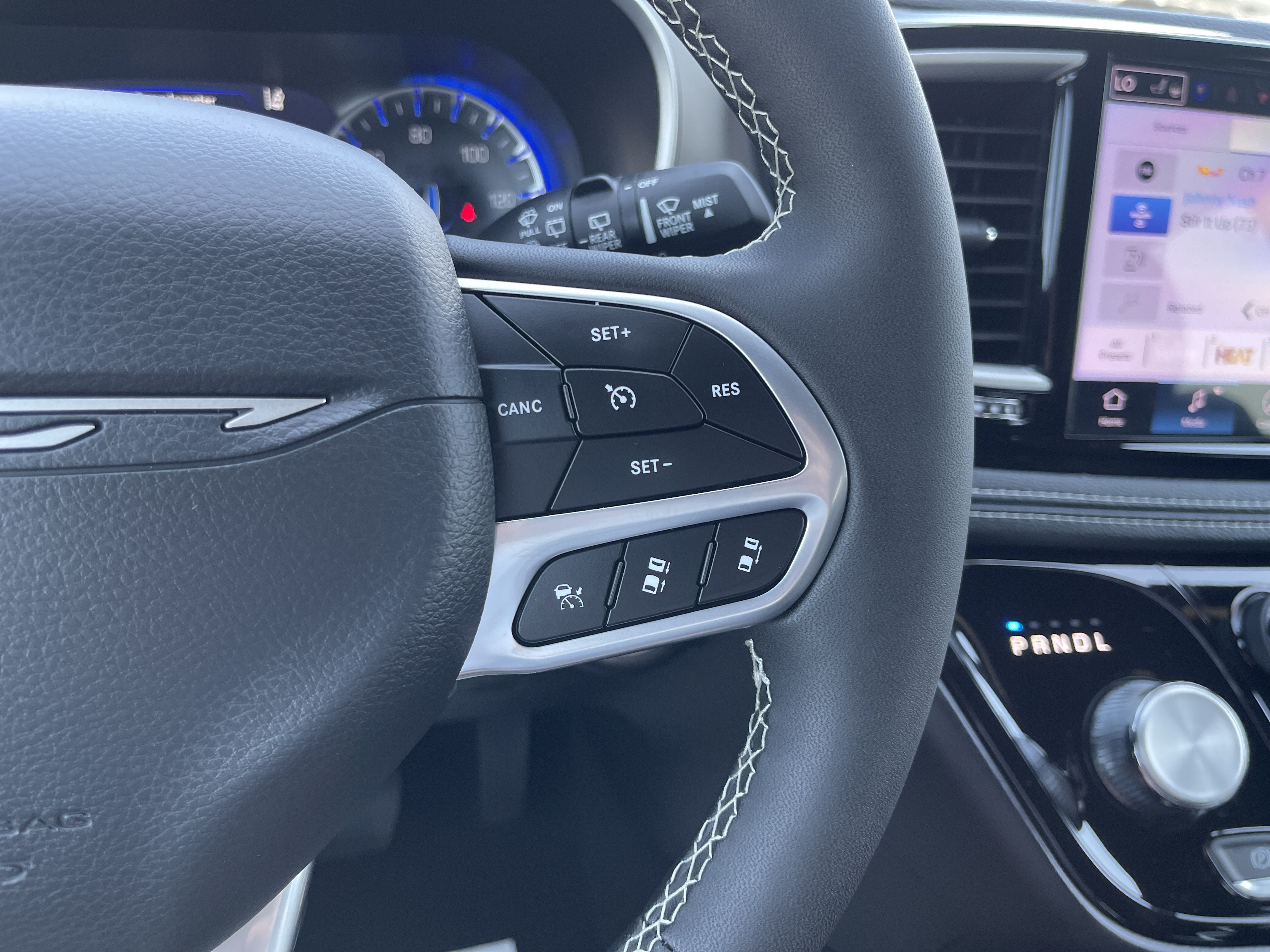 2027 Chrysler Pacifica Select