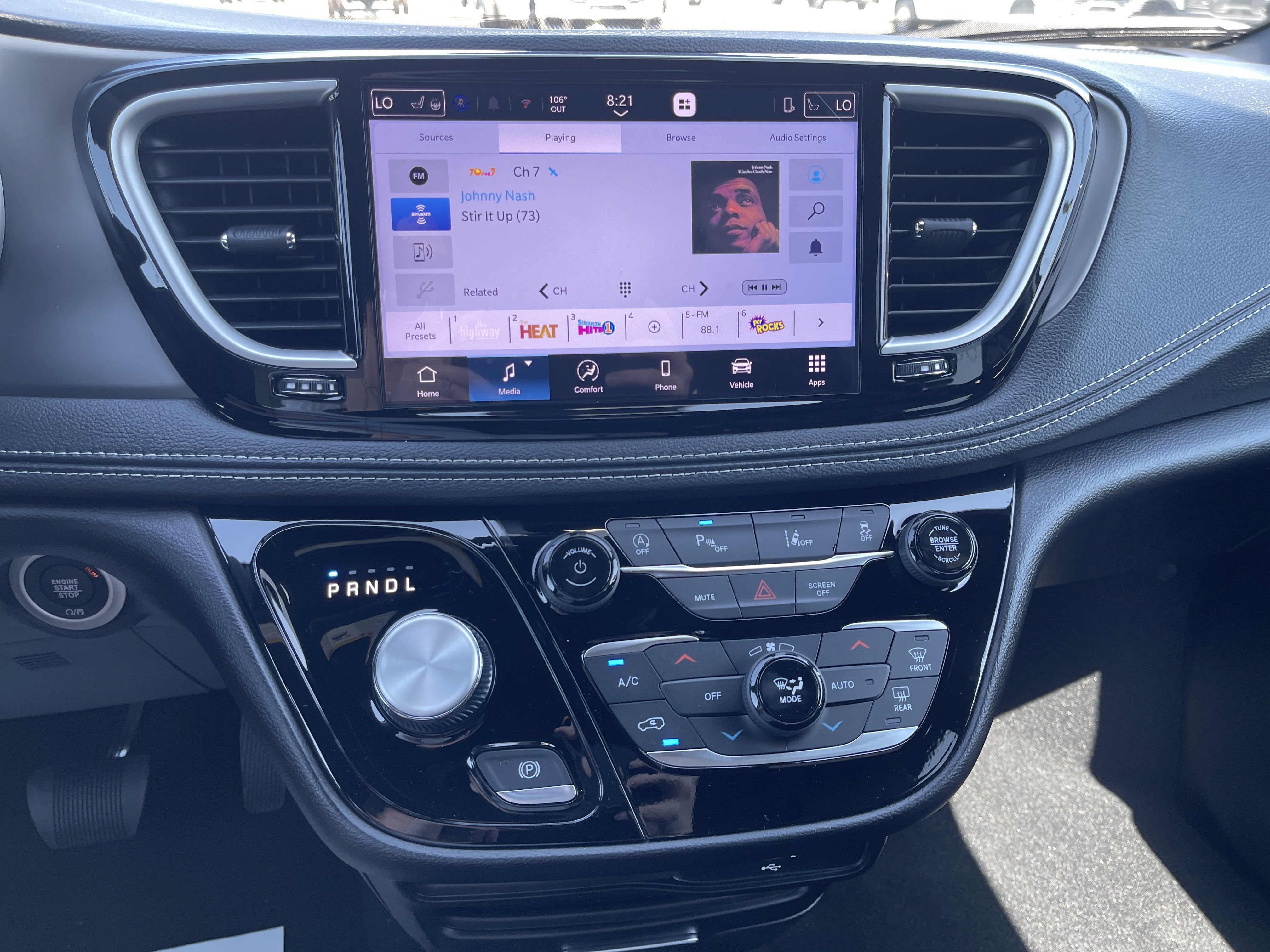 2027 Chrysler Pacifica Select