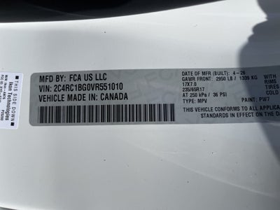 2027 Chrysler Pacifica Select