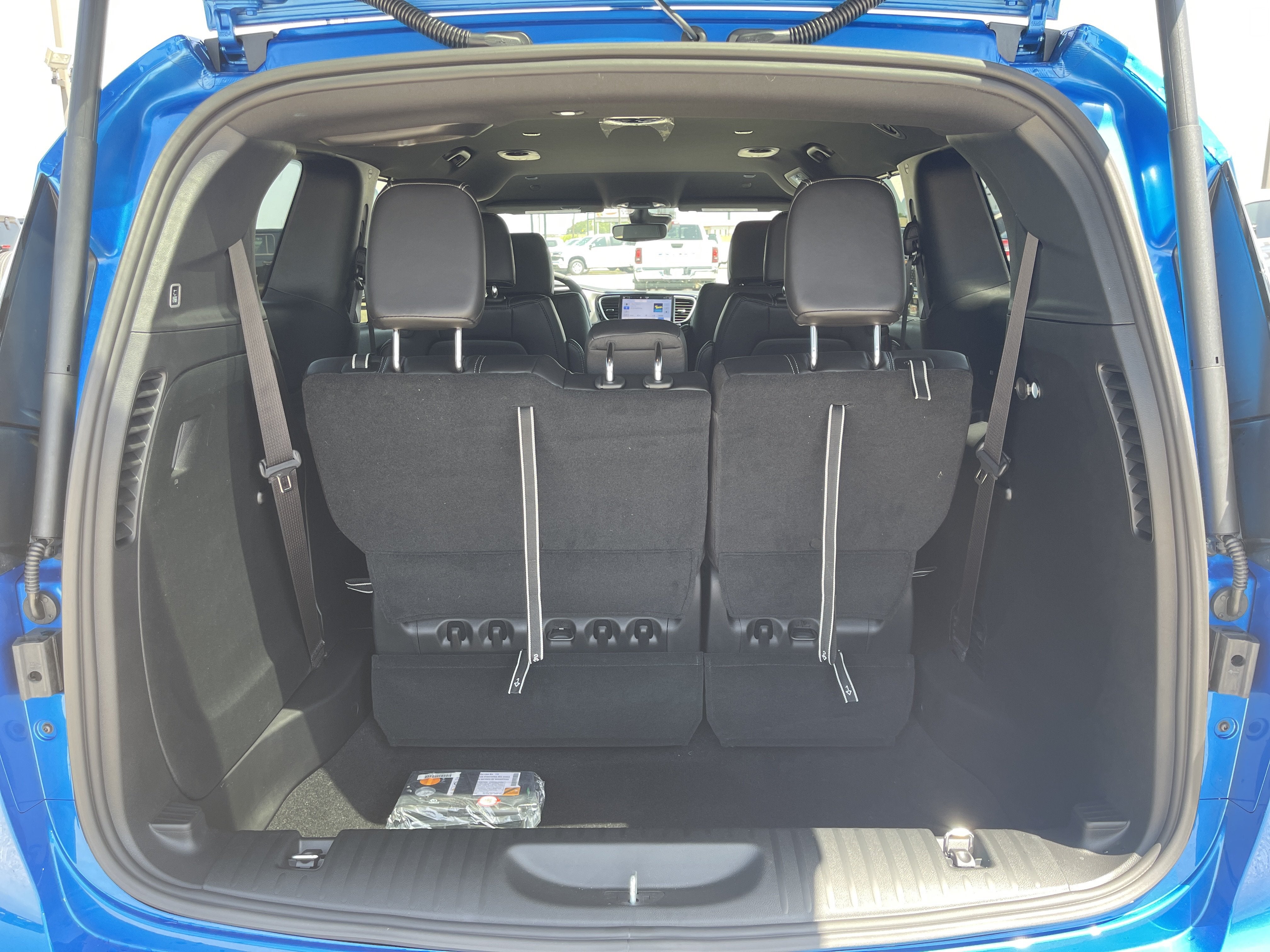 2027 Chrysler Pacifica Select