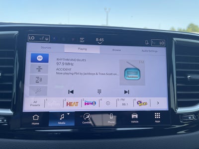 2026 Chrysler Voyager LX