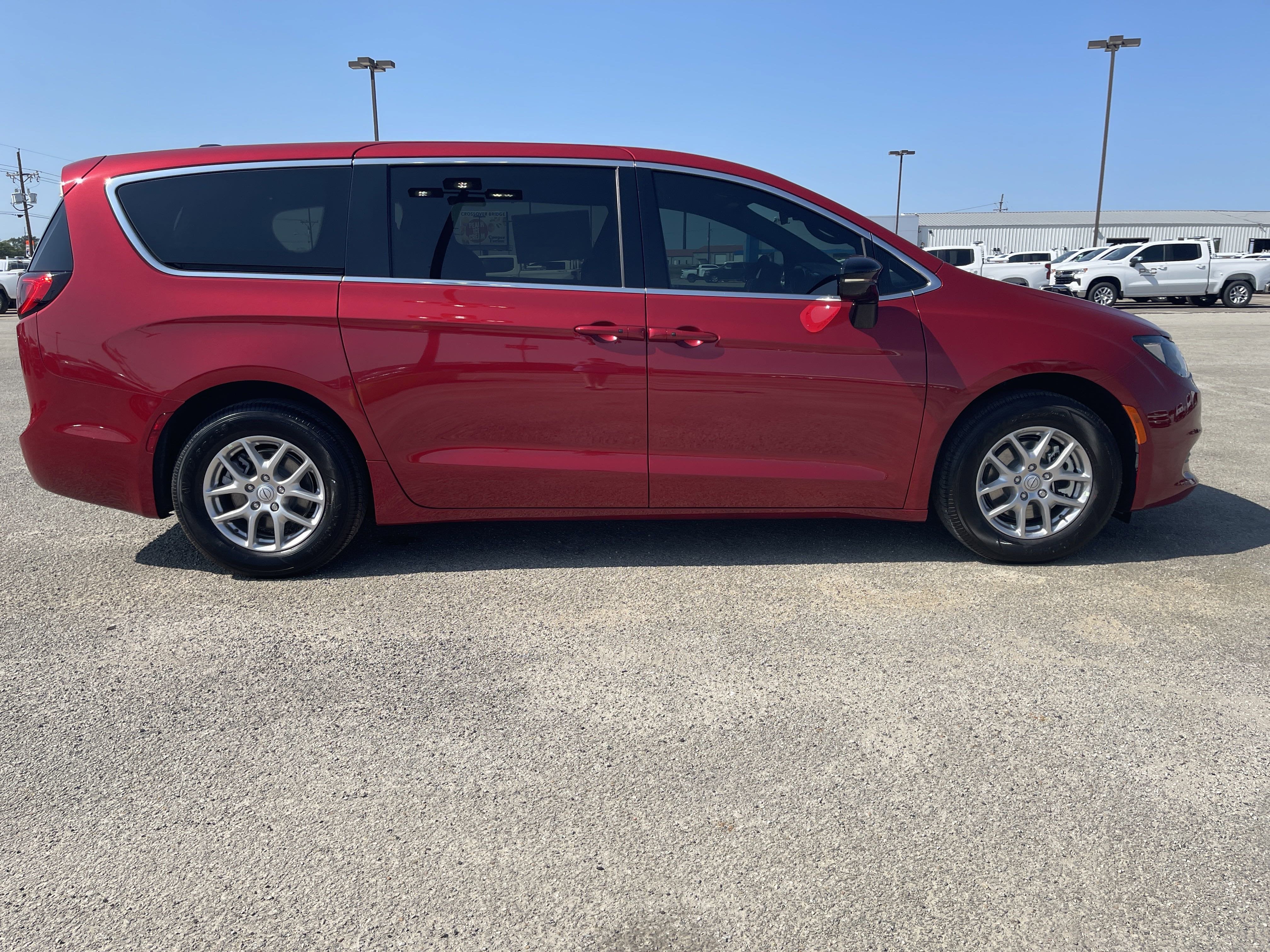2026 Chrysler Voyager LX