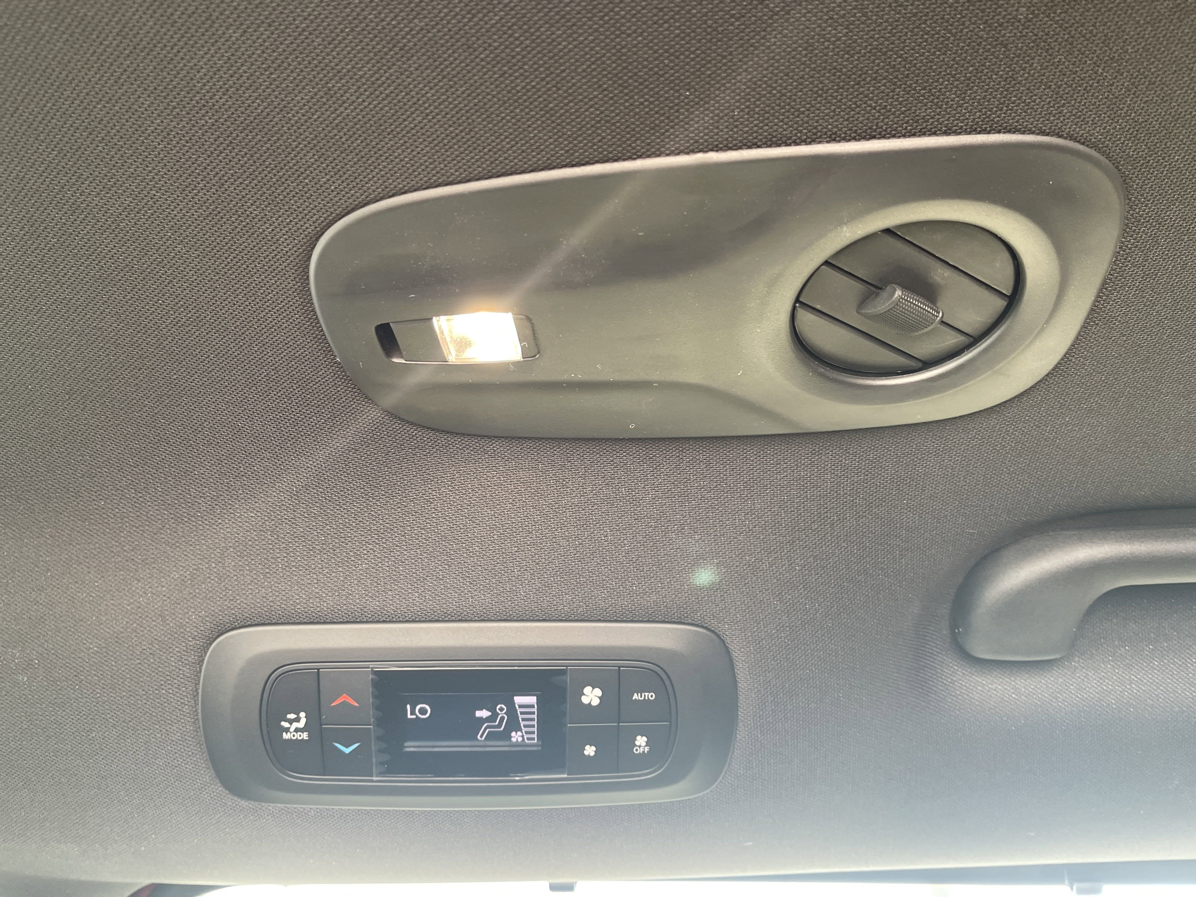 2026 Chrysler Voyager LX