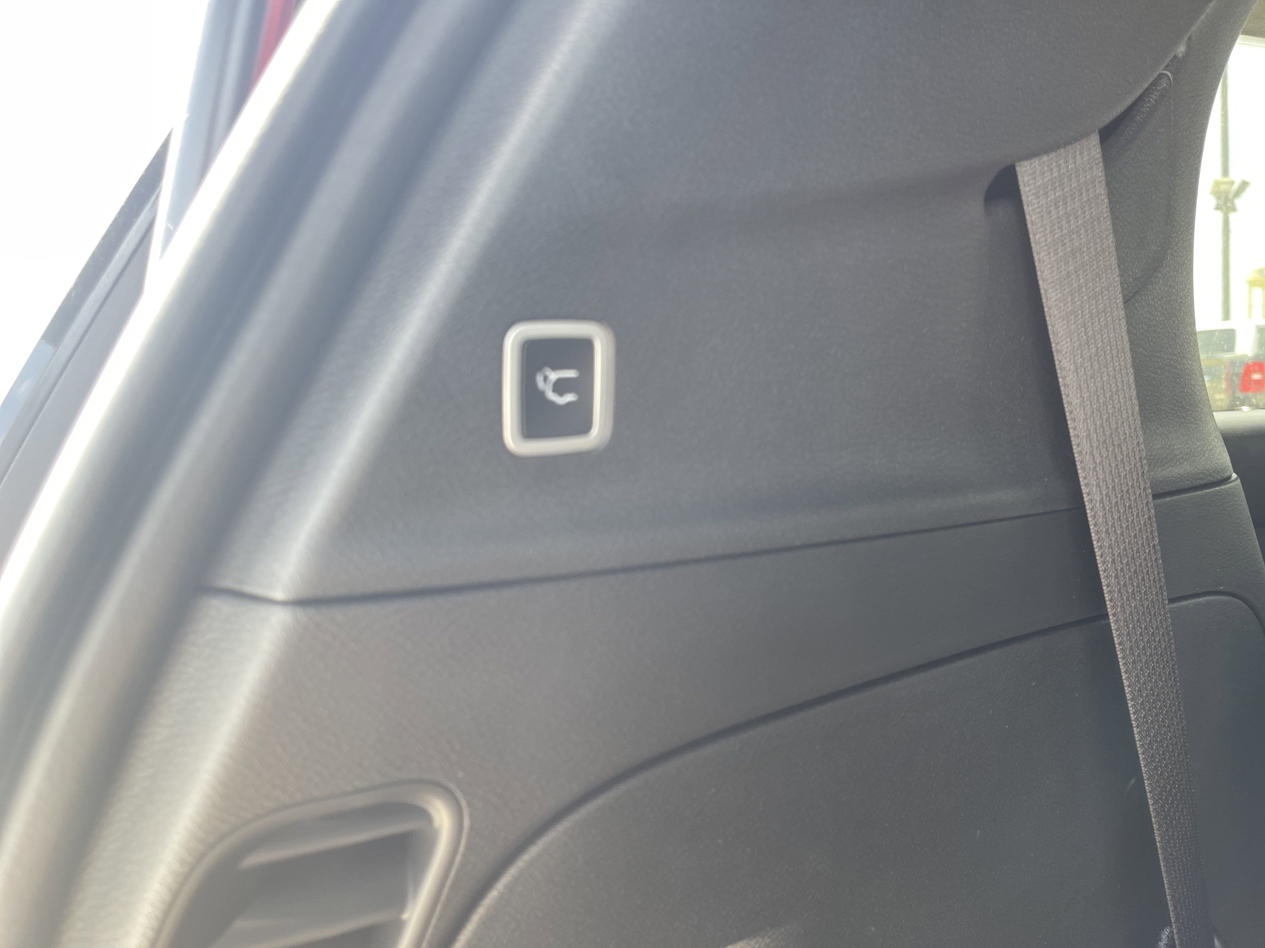 2025 Chrysler Voyager LX