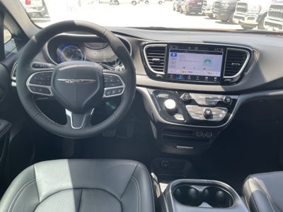 2025 Chrysler Voyager LX