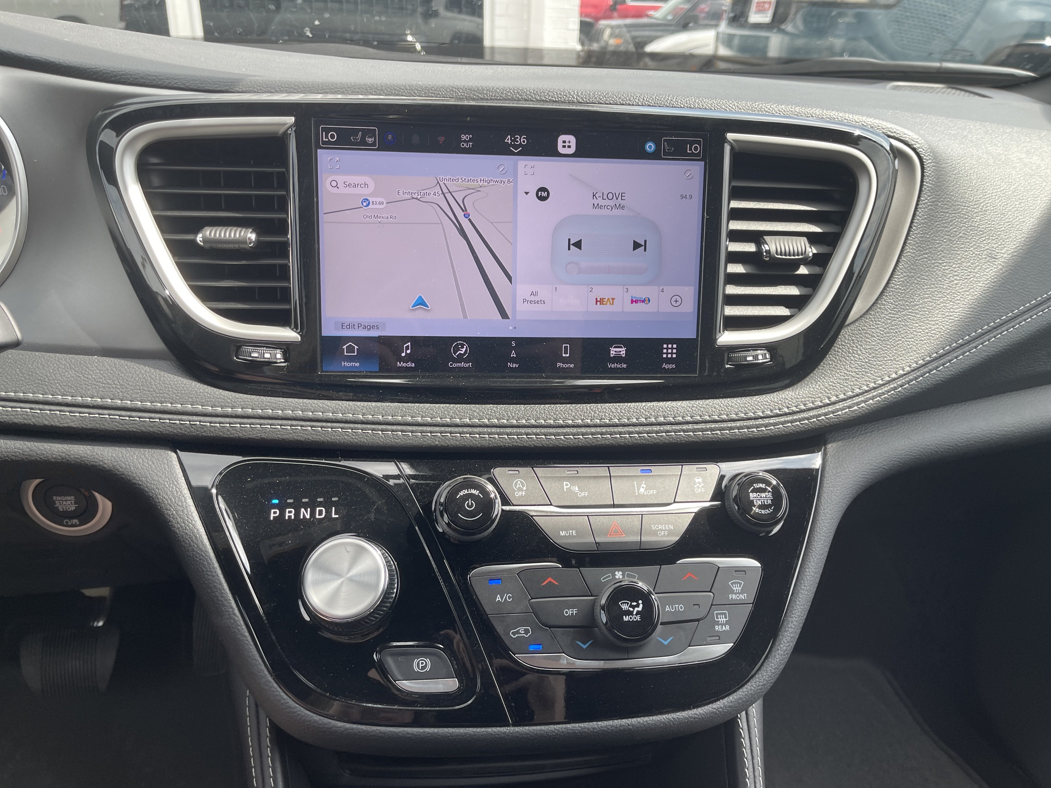 2027 Chrysler Pacifica Limited