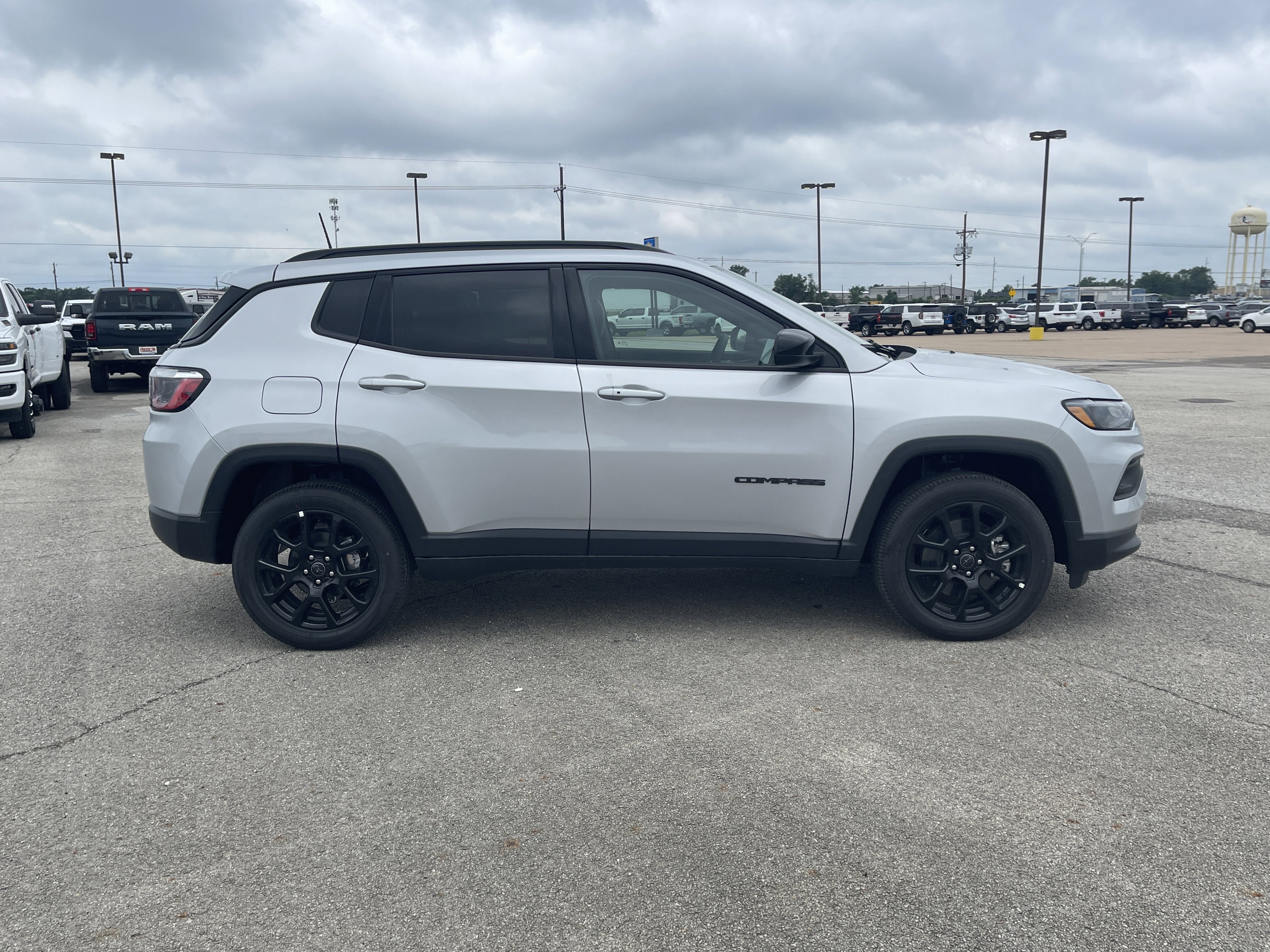 2026 Jeep Compass Latitude Altitude