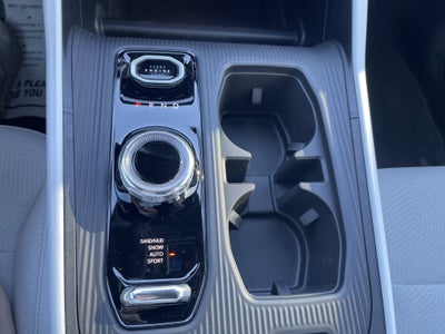 2027 Jeep Cherokee Laredo
