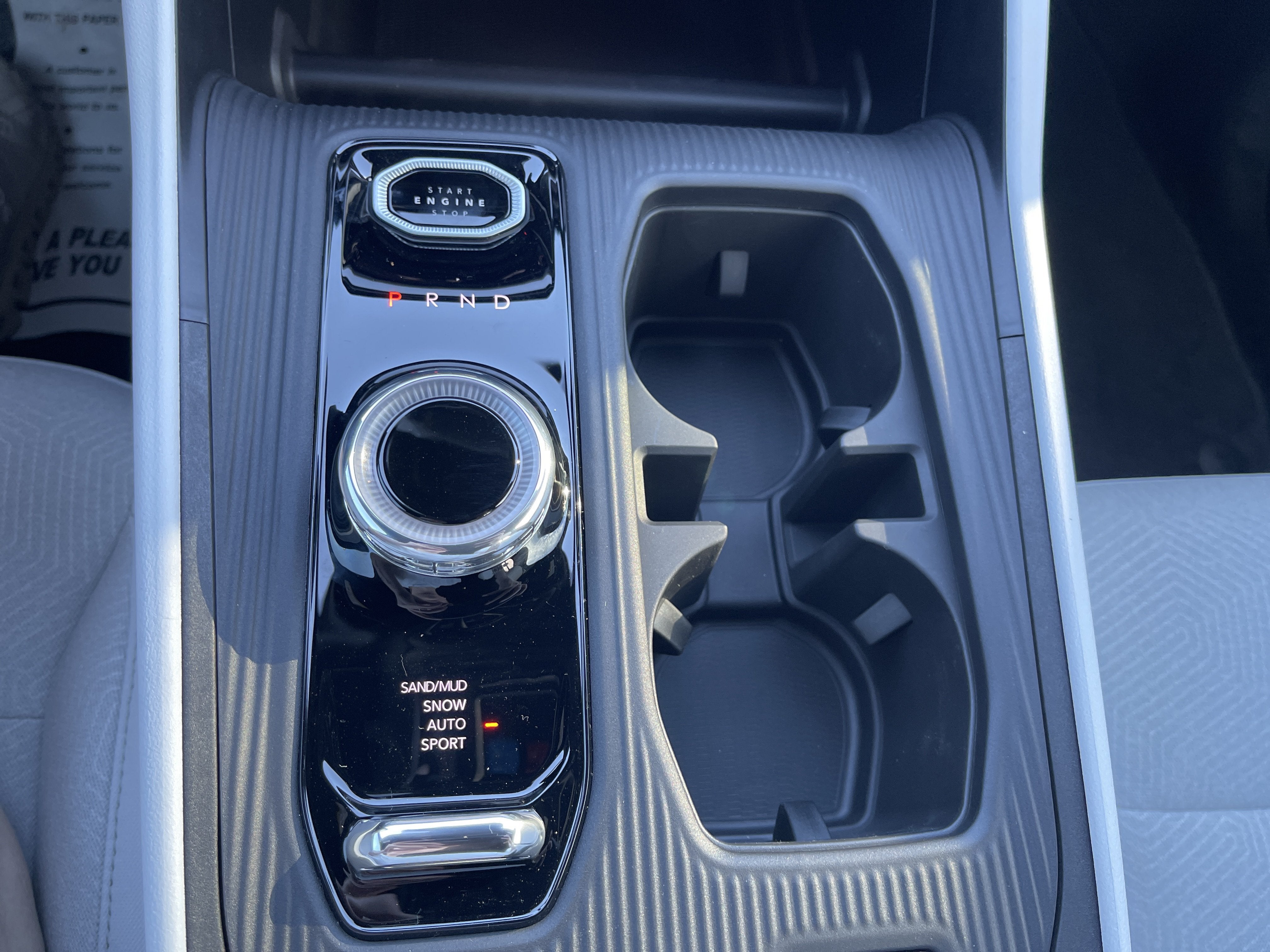 2027 Jeep Cherokee Laredo