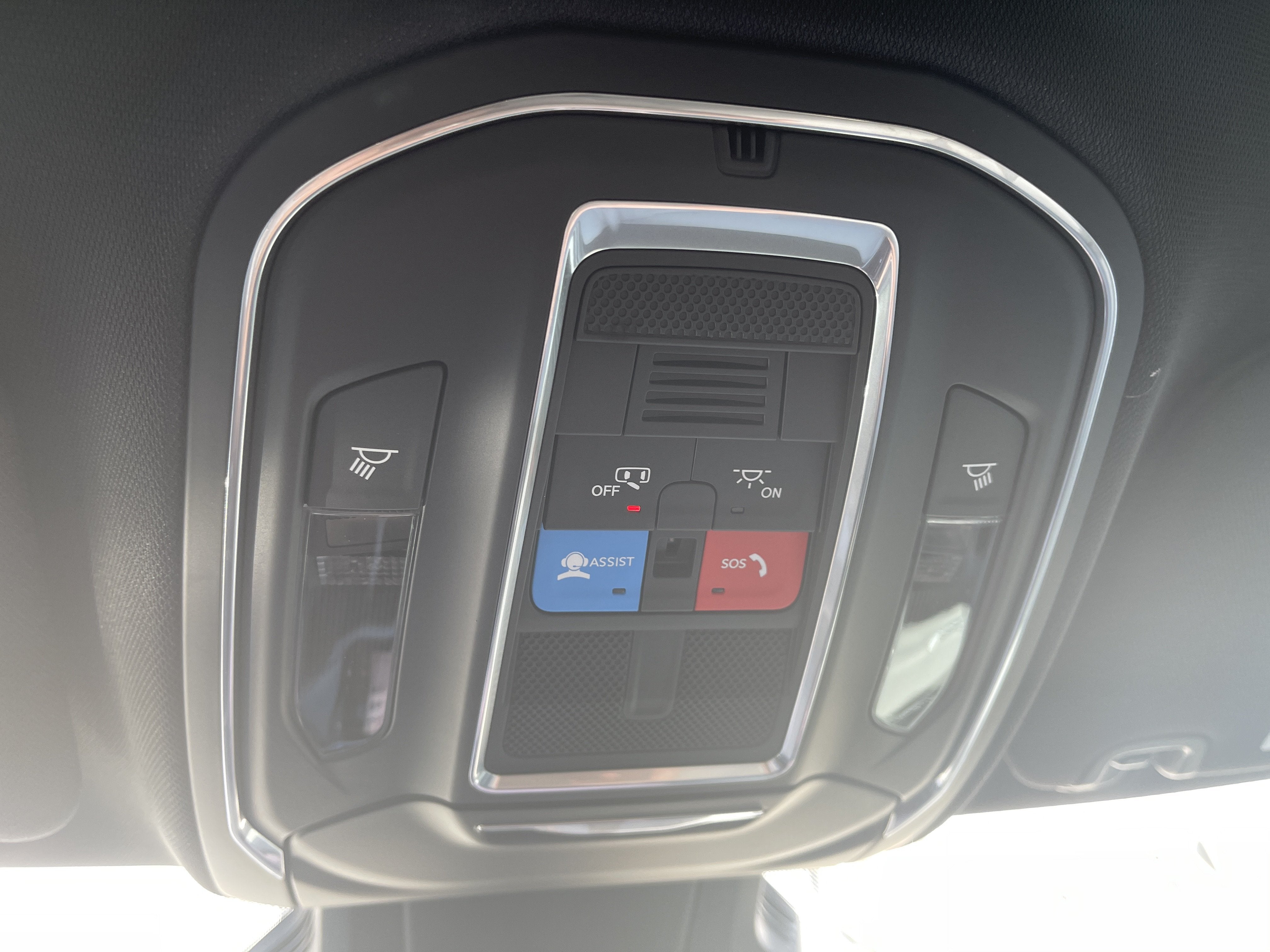 2027 Jeep Cherokee Laredo