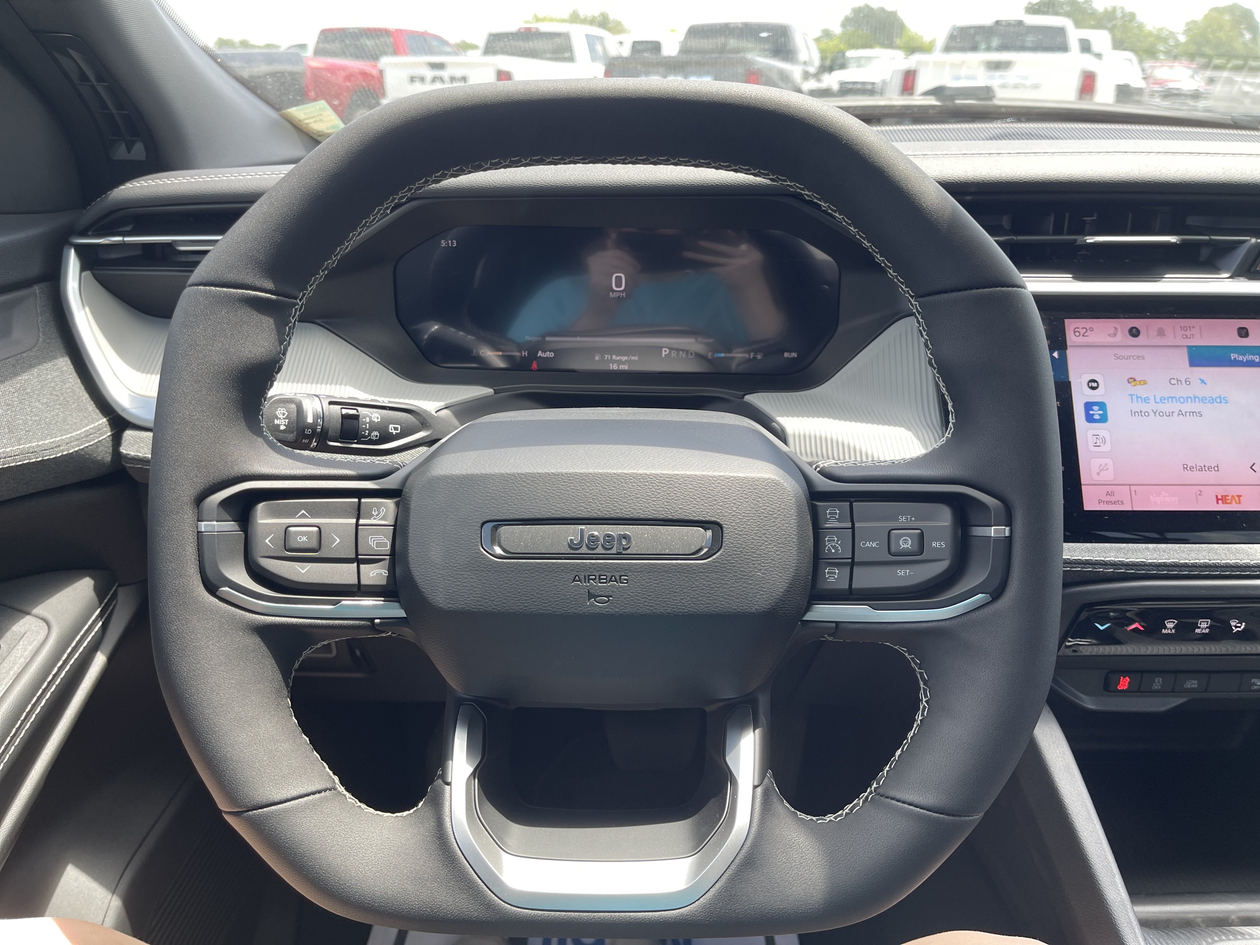 2026 Jeep Cherokee Laredo