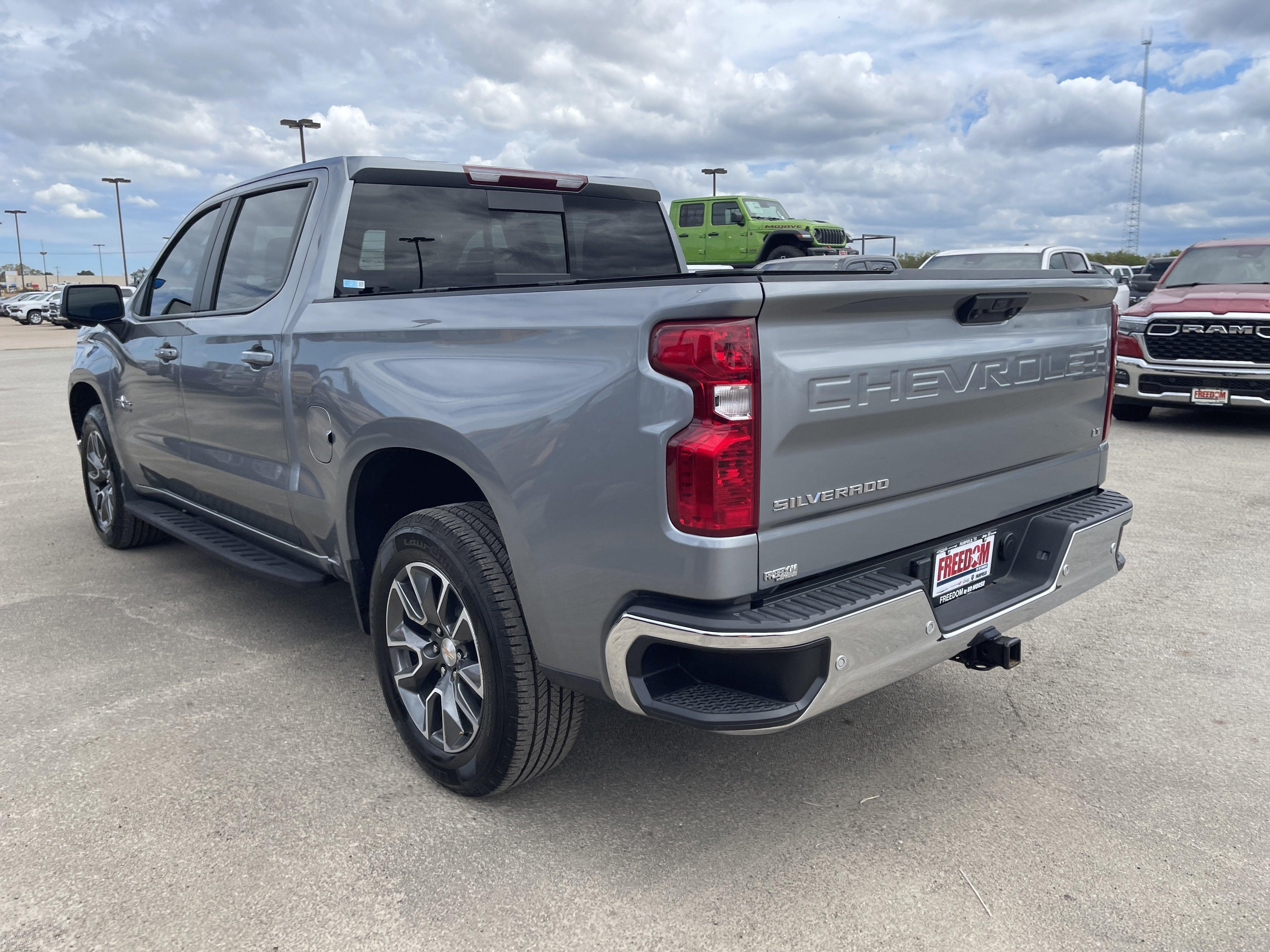 2025 Chevrolet Silverado 1500 LT