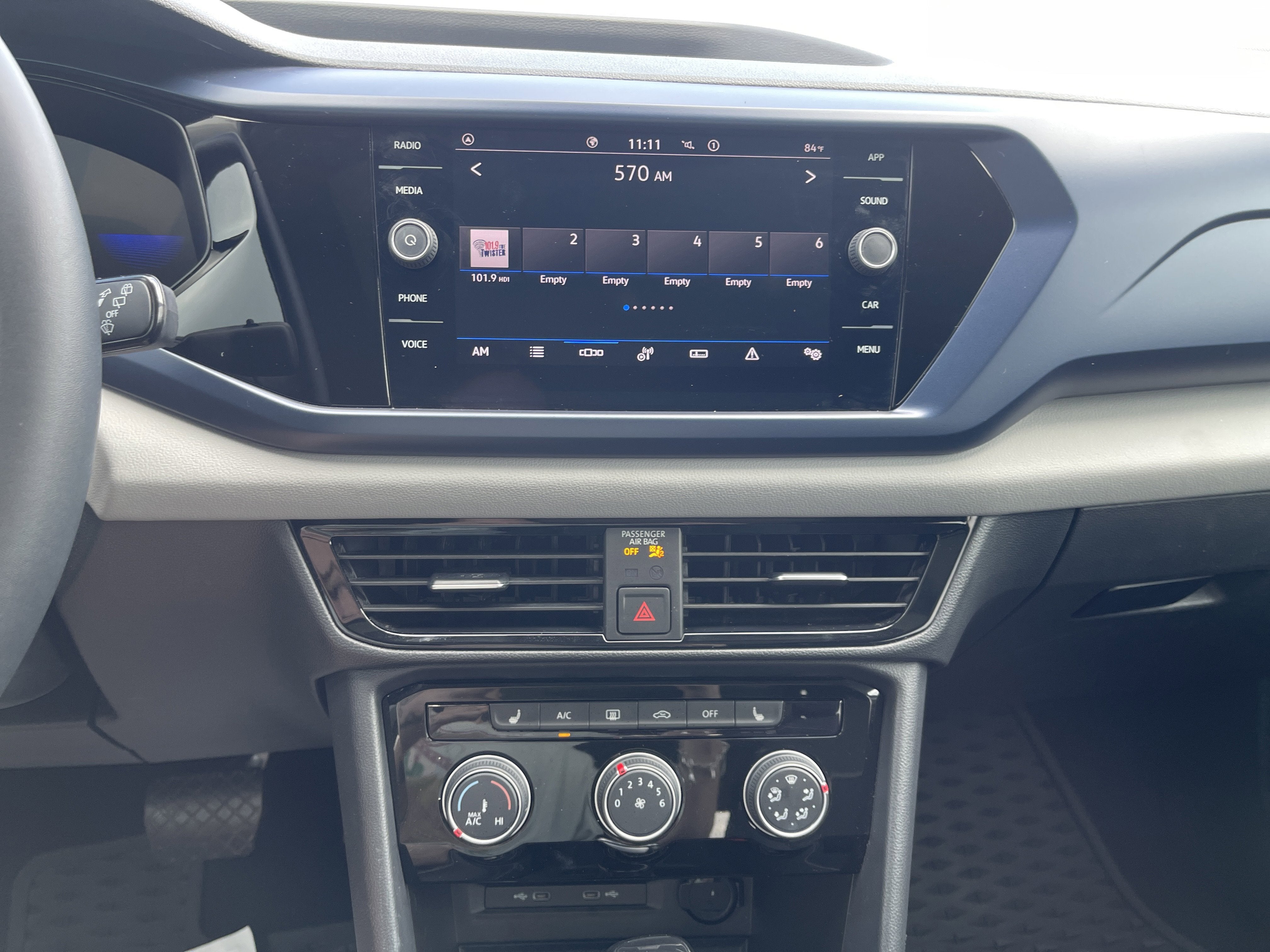 2023 Volkswagen Taos SE