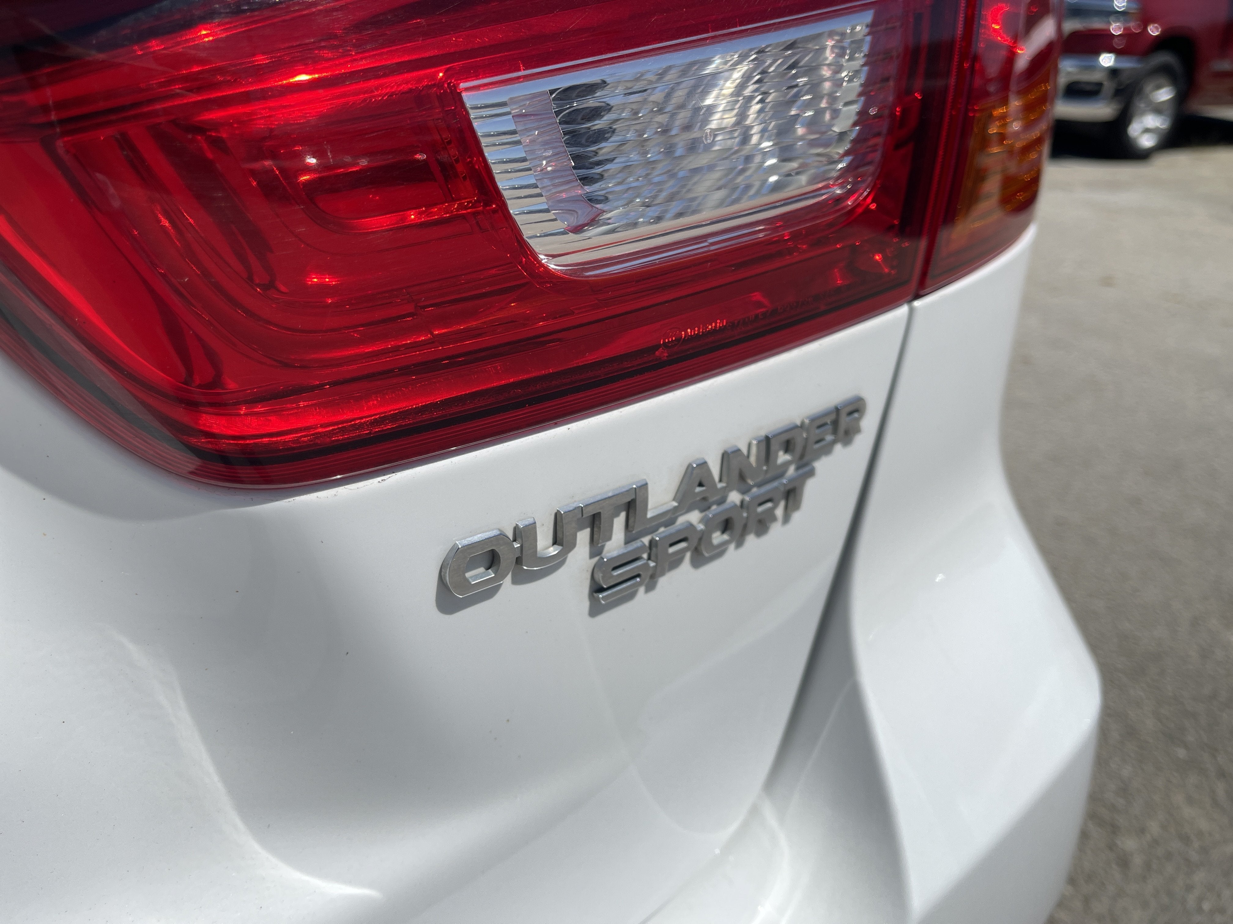 2019 Mitsubishi Outlander Sport ES 2.0