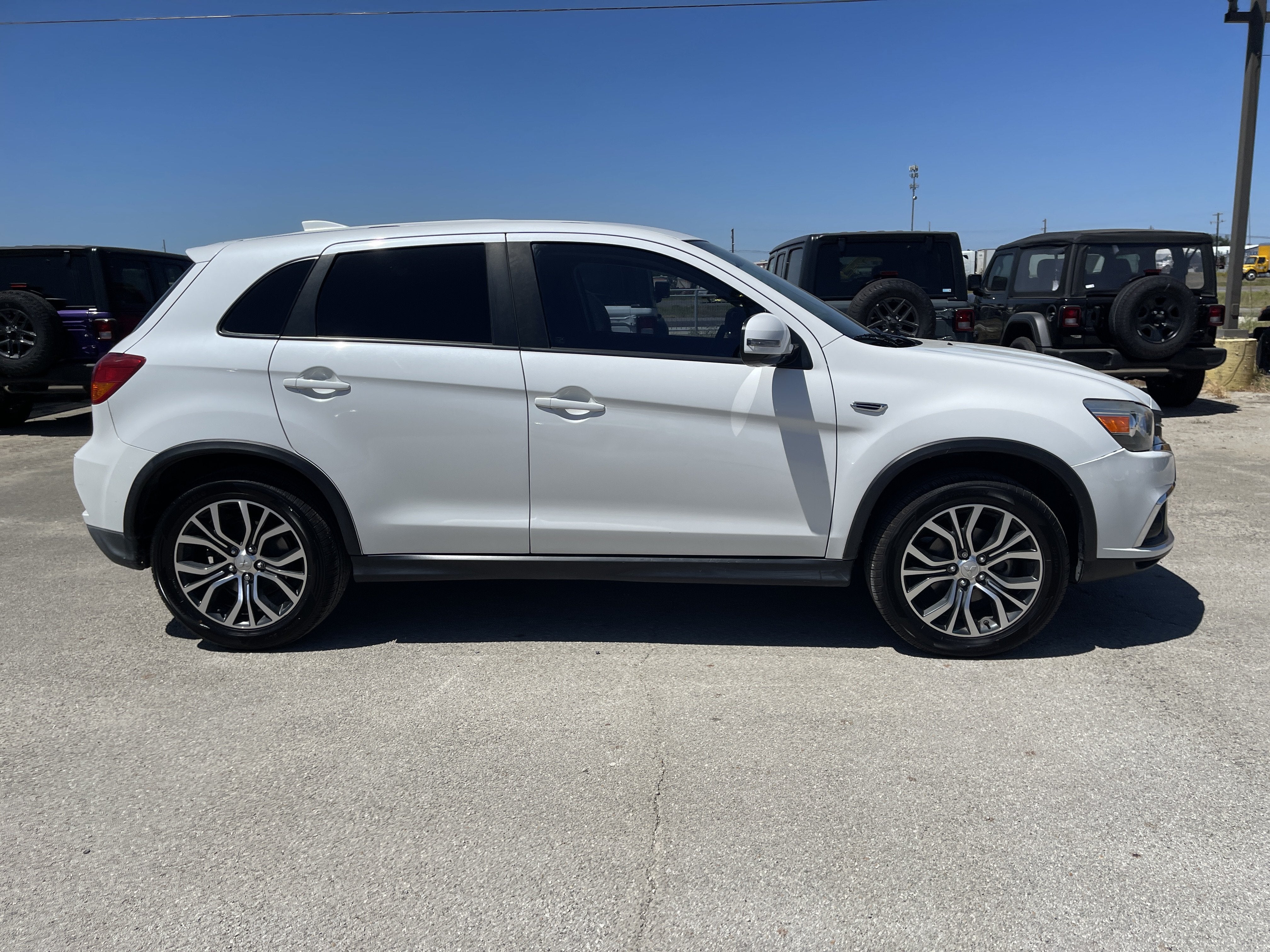 2019 Mitsubishi Outlander Sport ES 2.0
