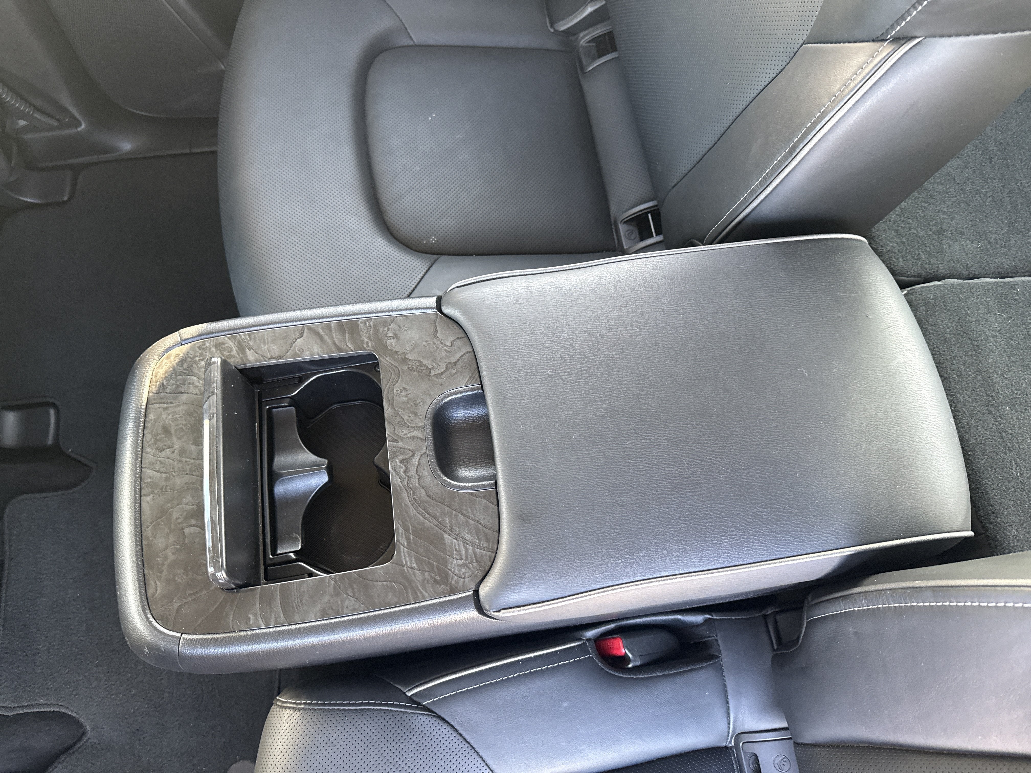 2023 INFINITI QX80 LUXE