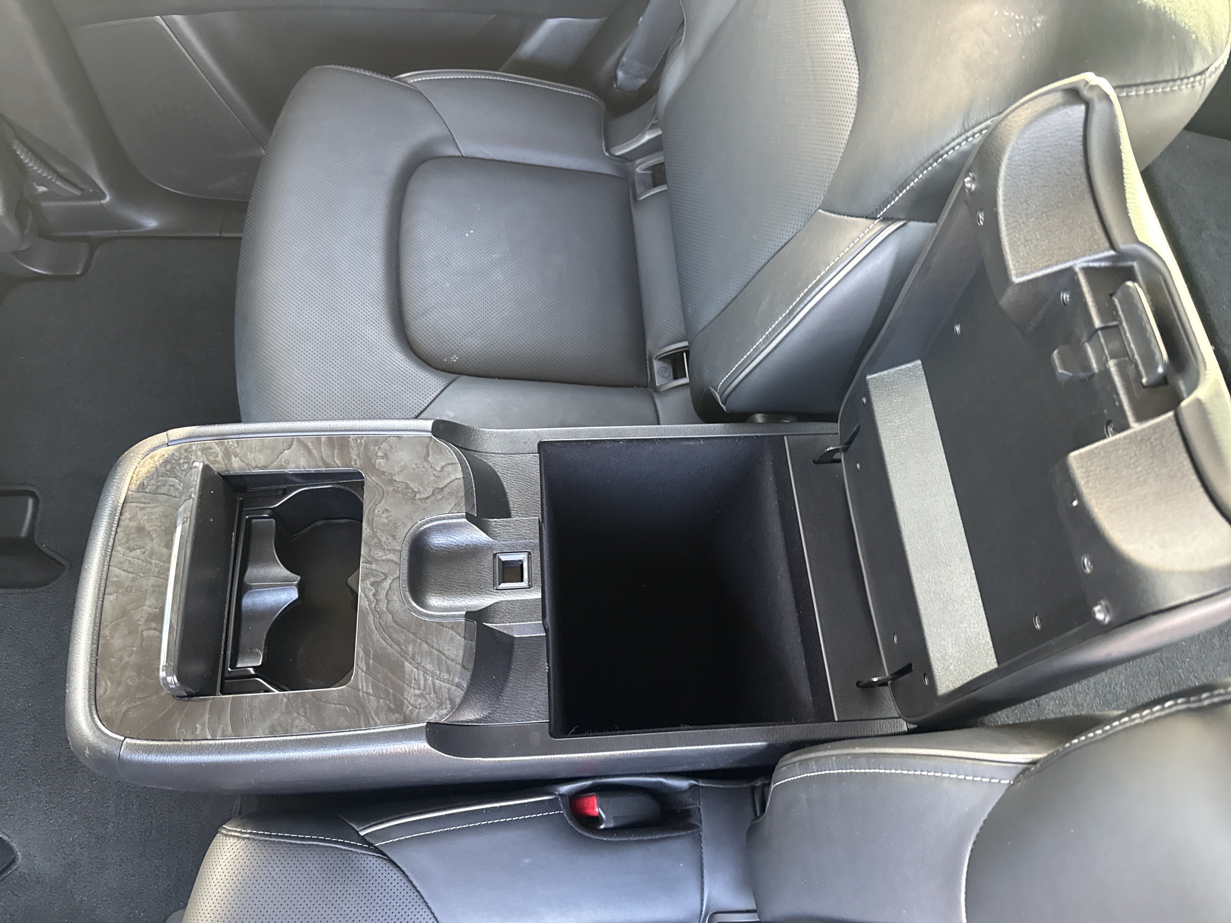 2023 INFINITI QX80 LUXE