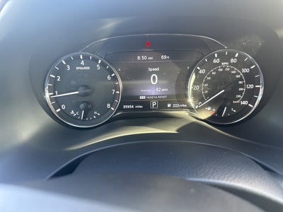 2023 INFINITI QX80 LUXE