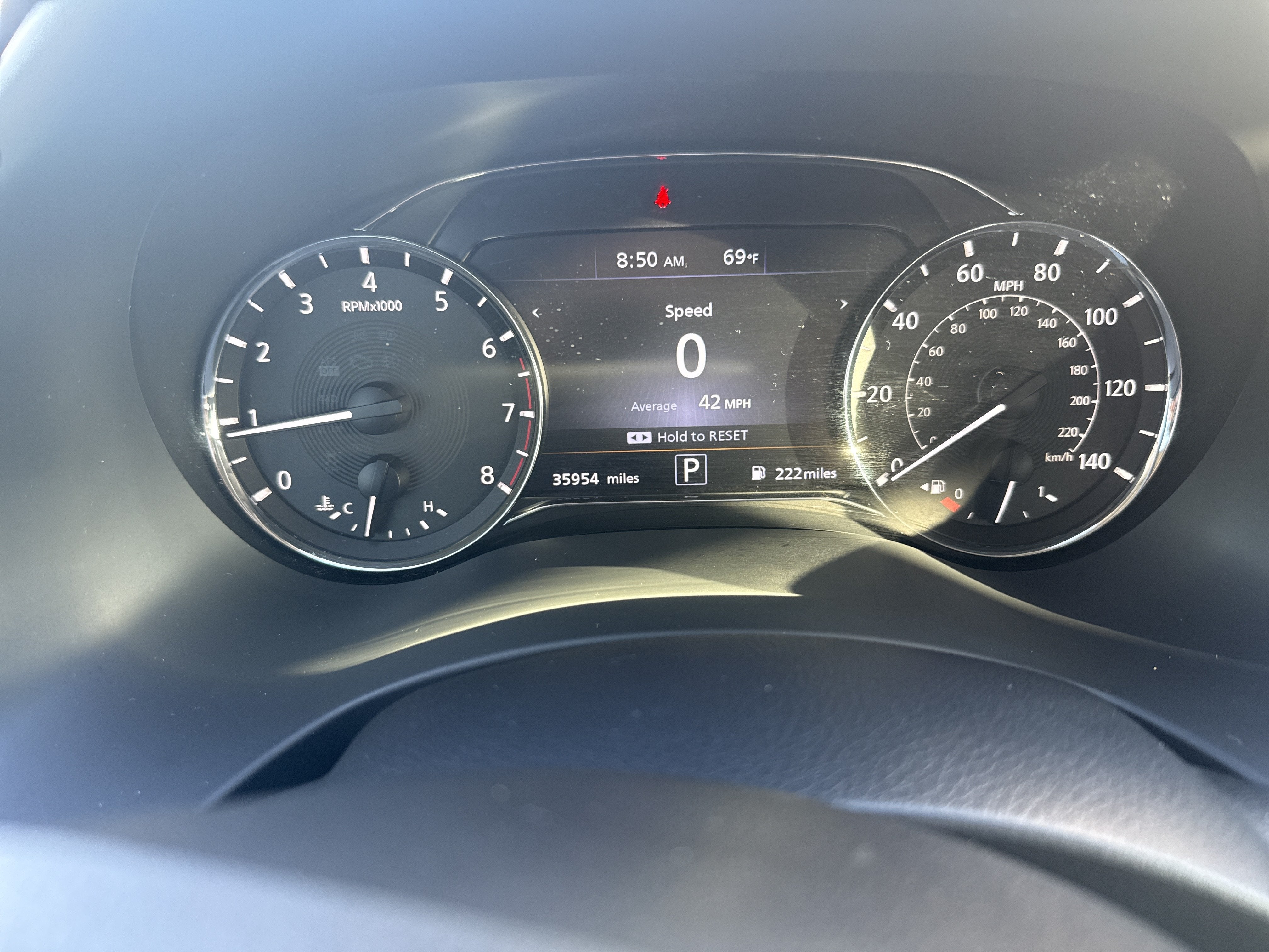 2023 INFINITI QX80 LUXE