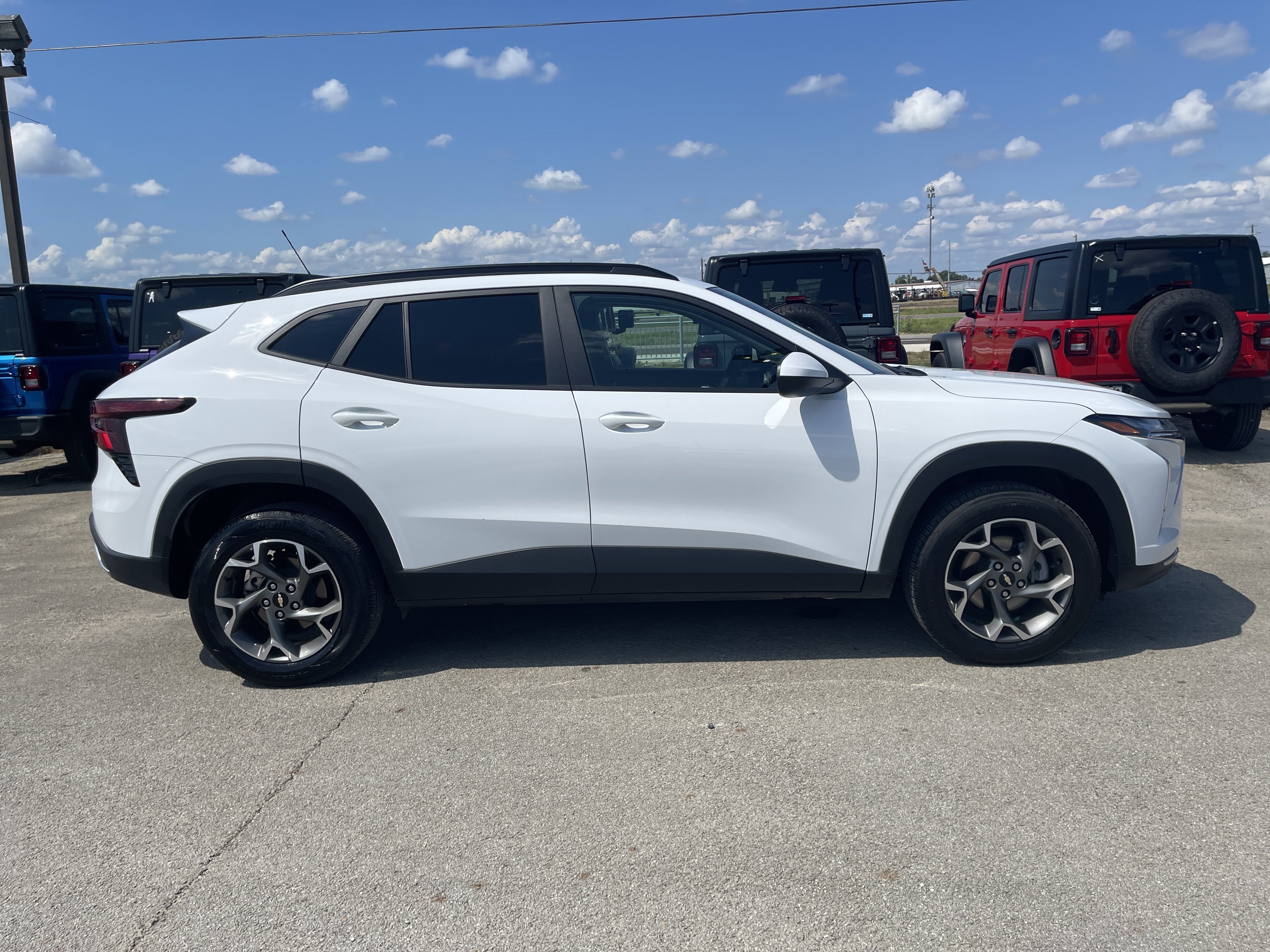 2025 Chevrolet Trax LT