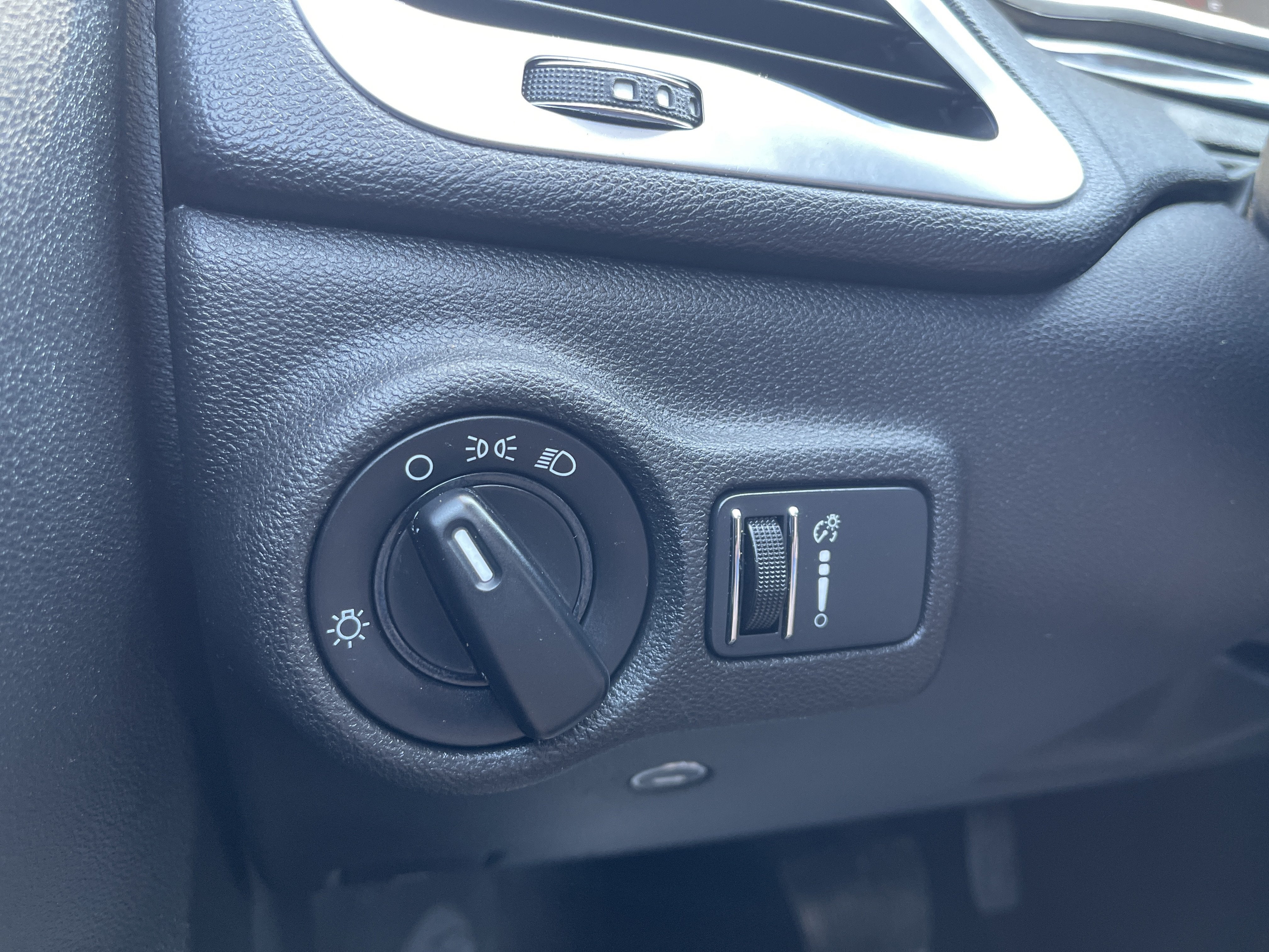 2015 Dodge Dart SE