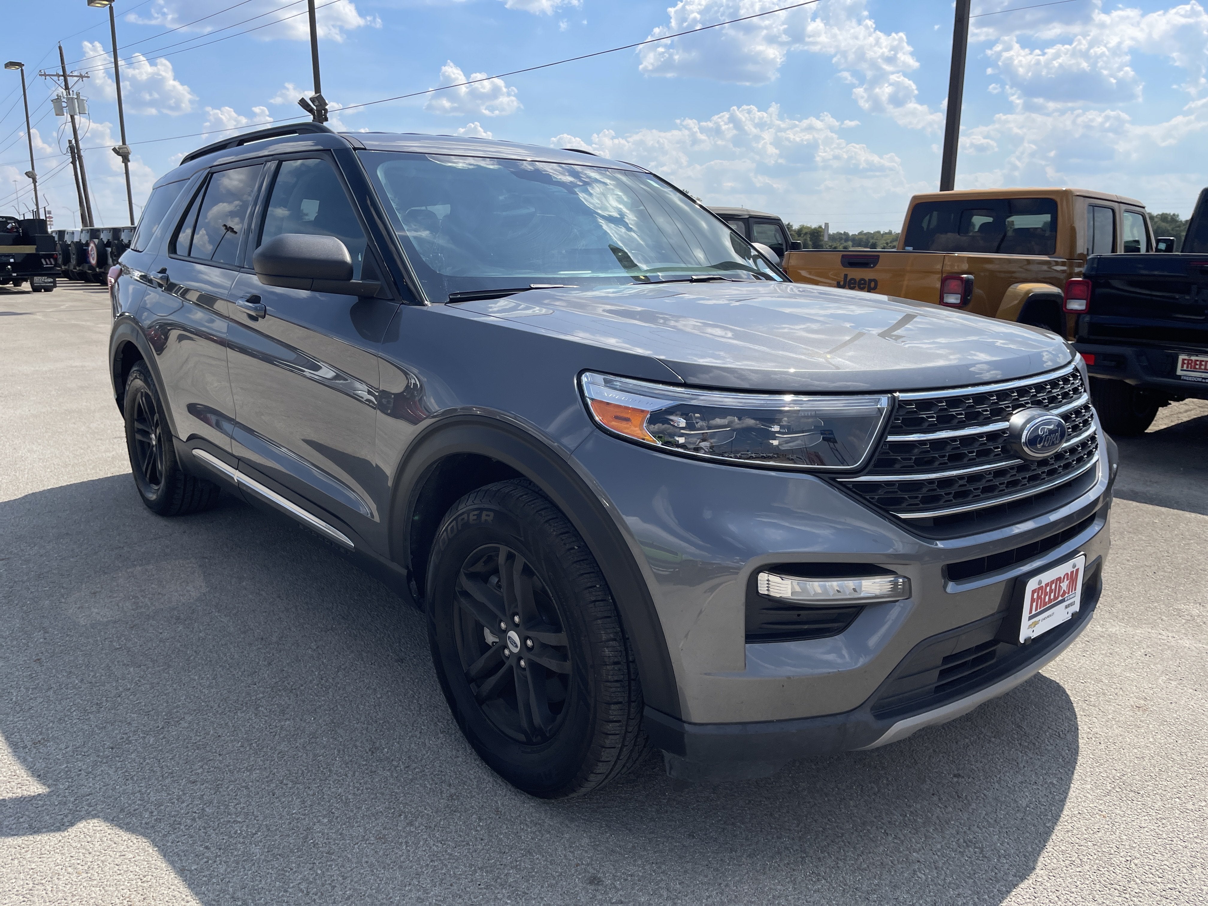 2023 Ford Explorer XLT