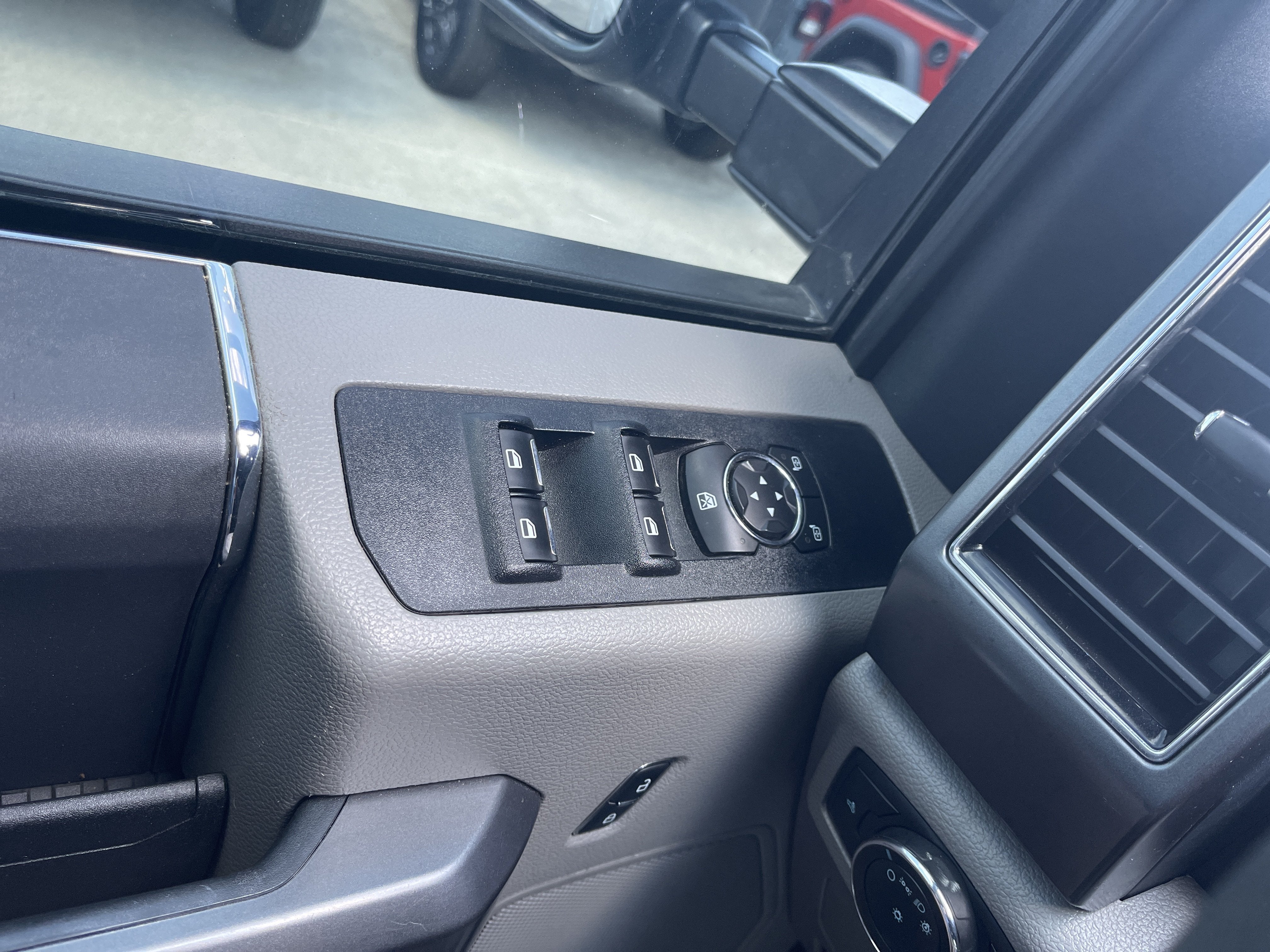 2022 Ford Super Duty F-250 SRW XLT