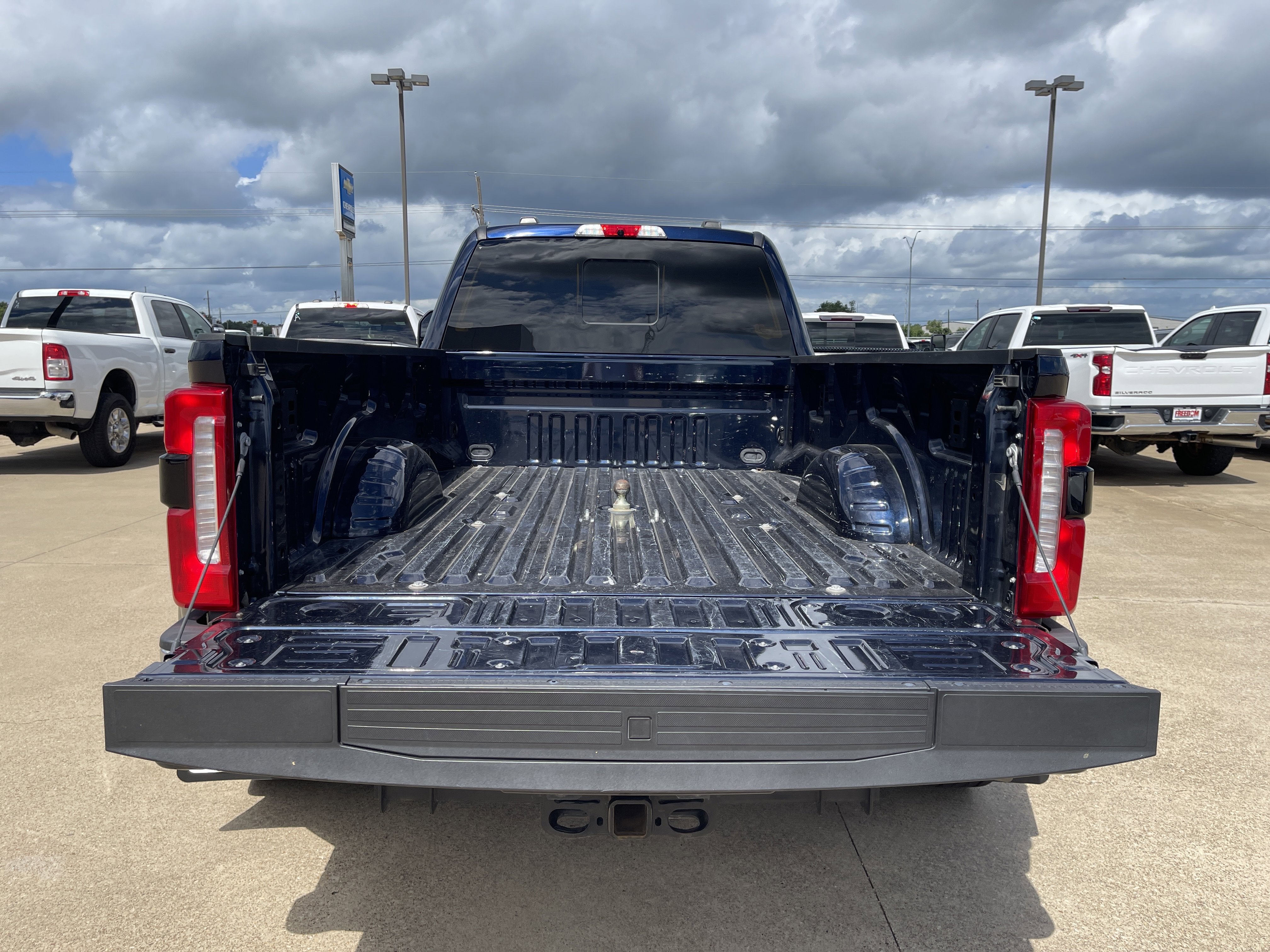 2024 Ford Super Duty F-350 DRW LARIAT