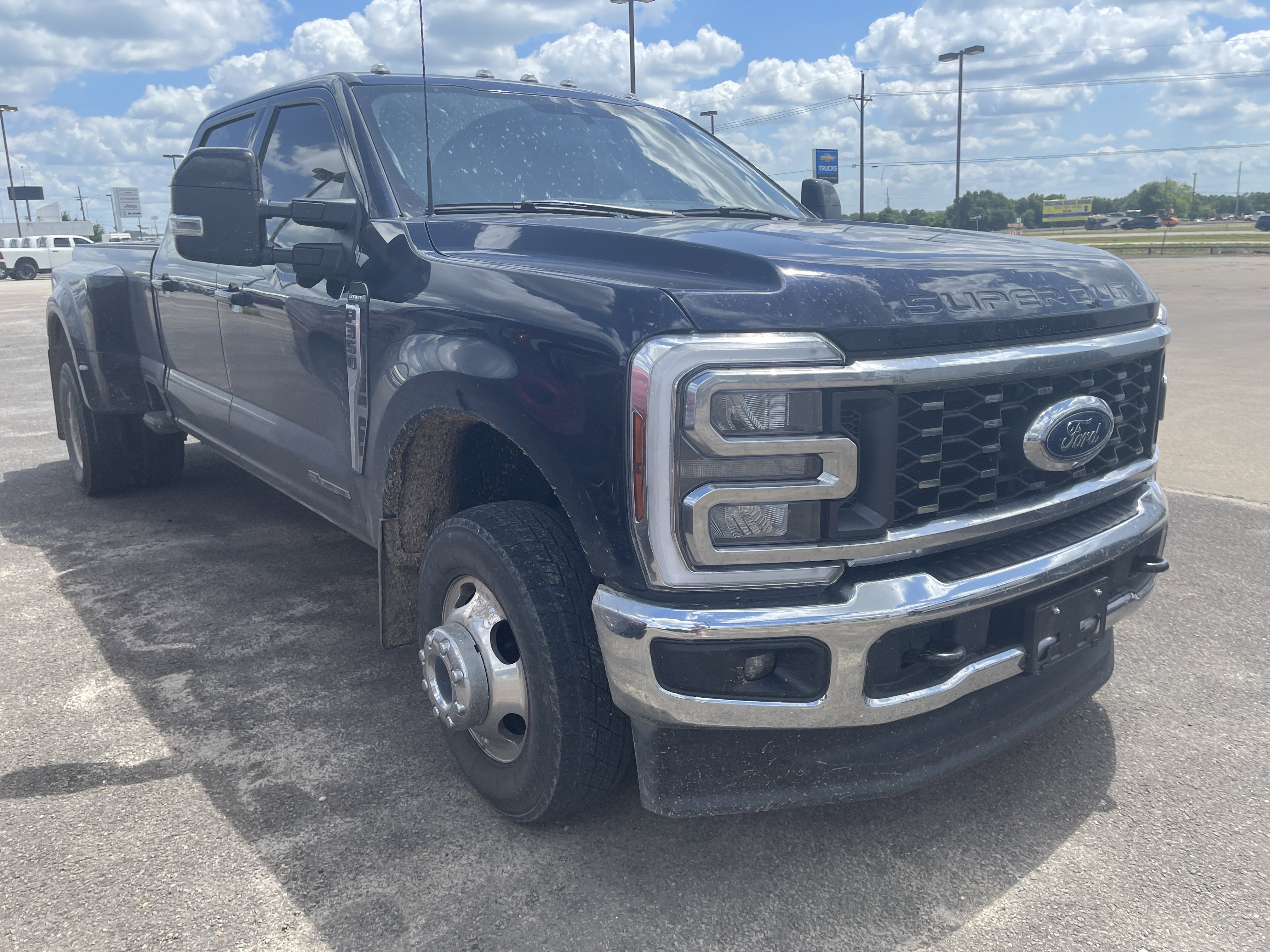 2024 Ford Super Duty F-350 DRW LARIAT