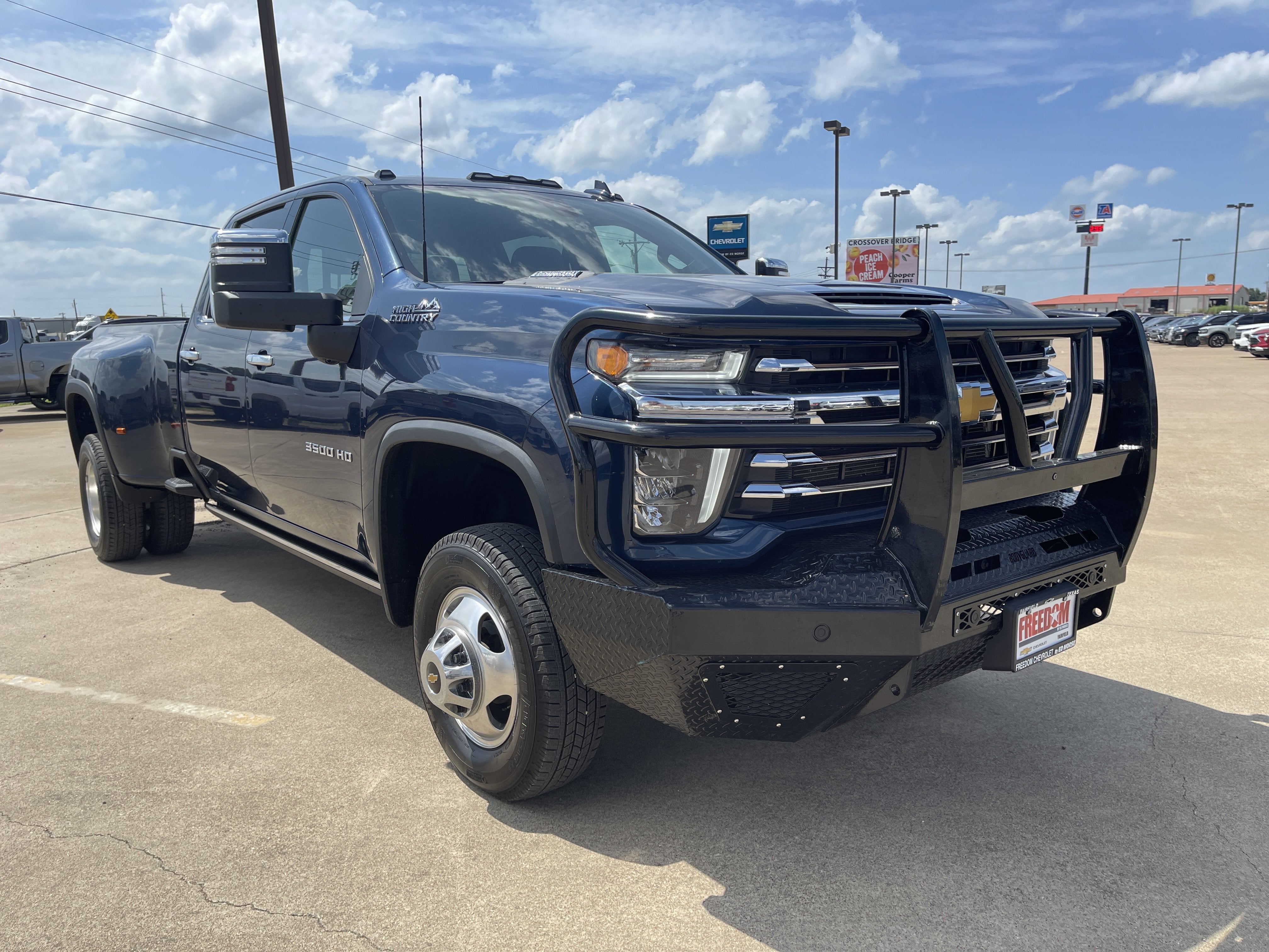2022 Chevrolet Silverado 3500HD High Country