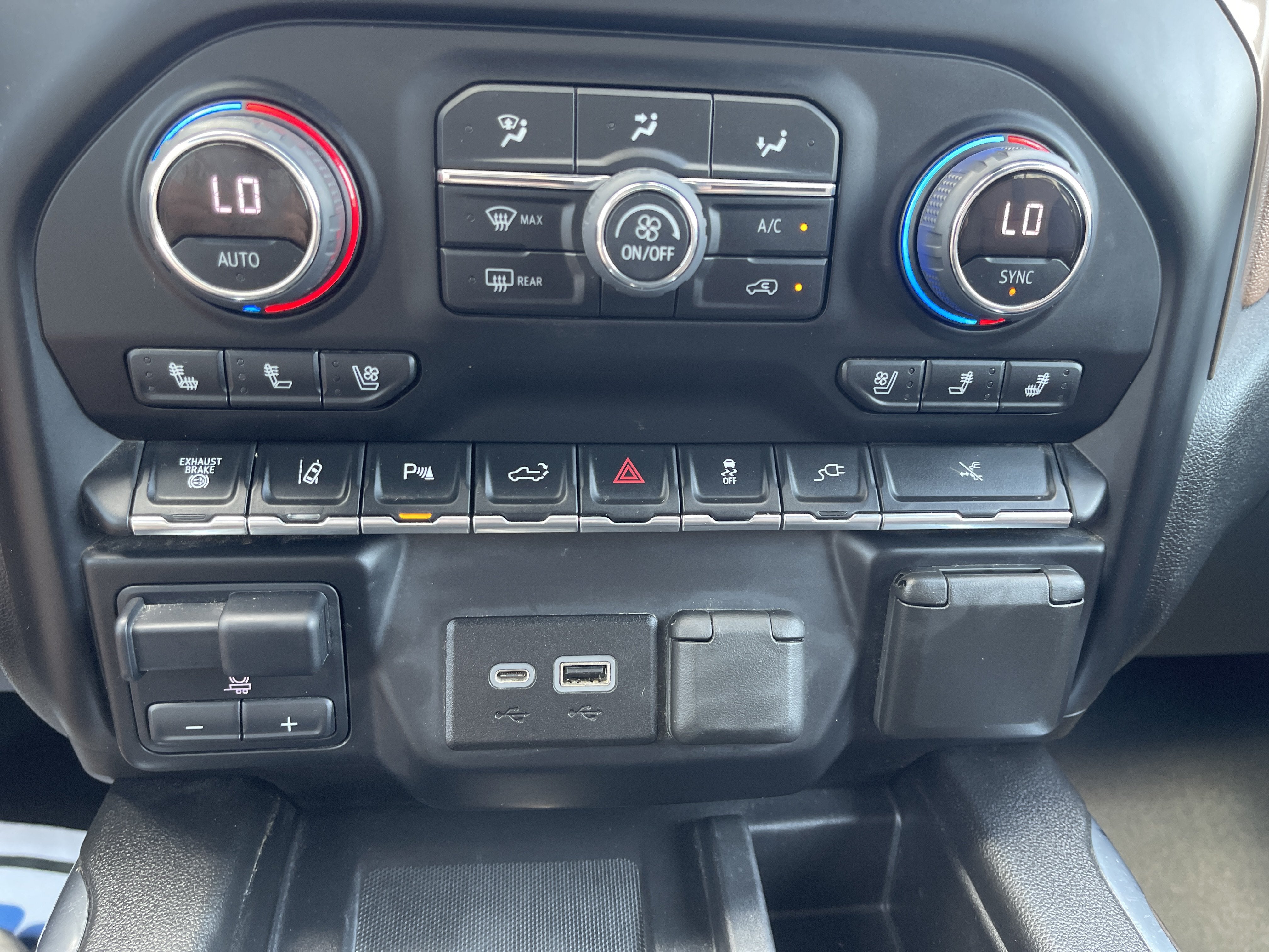2022 Chevrolet Silverado 3500HD High Country