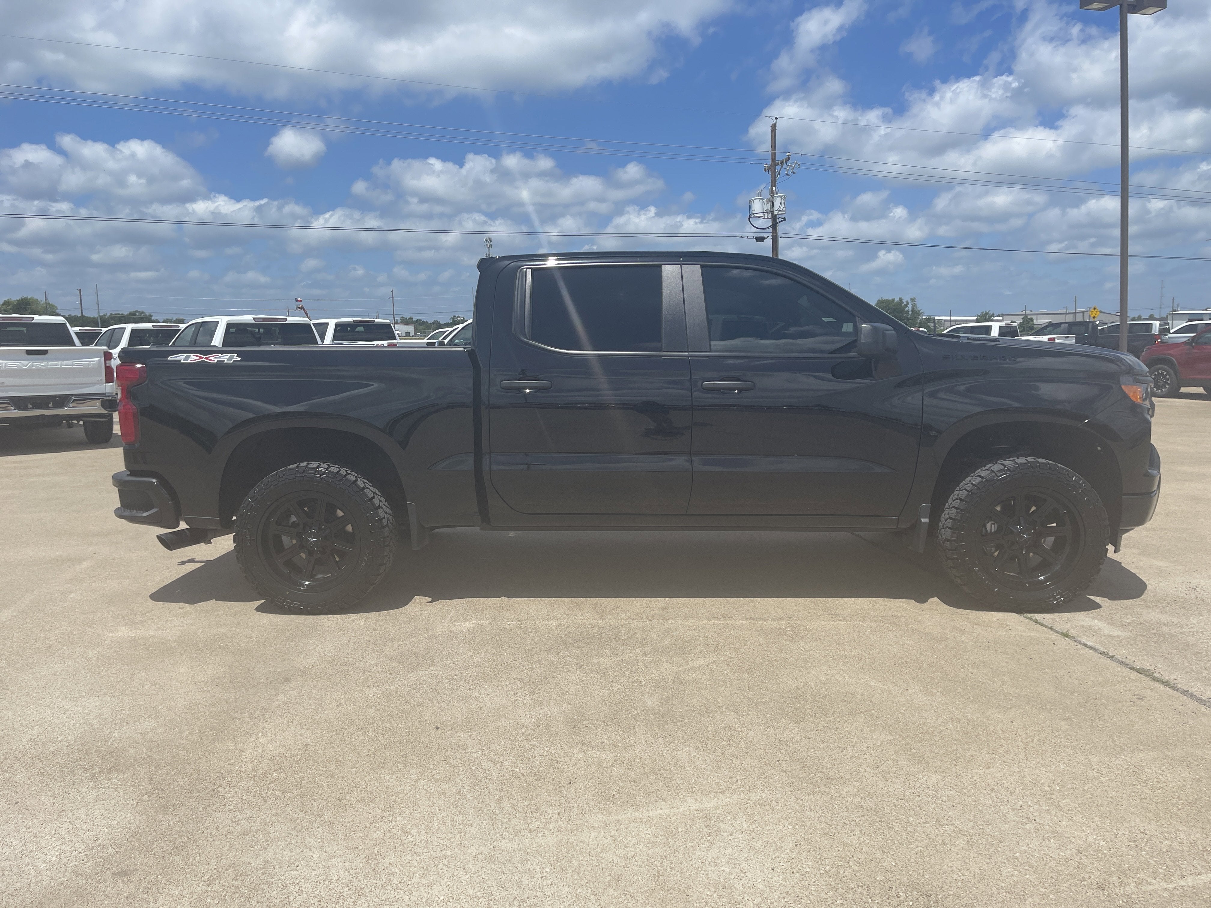 2025 Chevrolet Silverado 1500 Custom