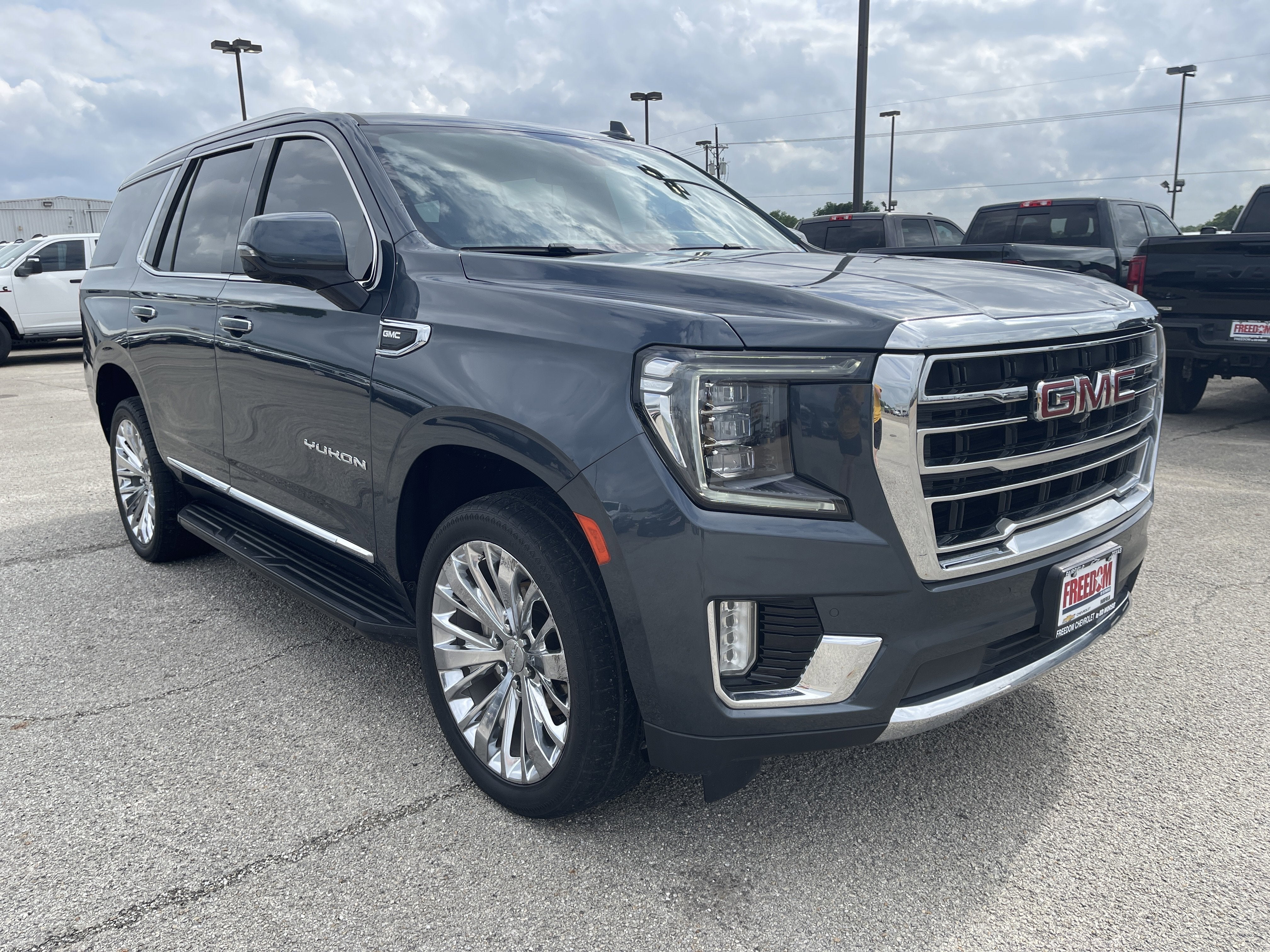 2021 GMC Yukon SLT