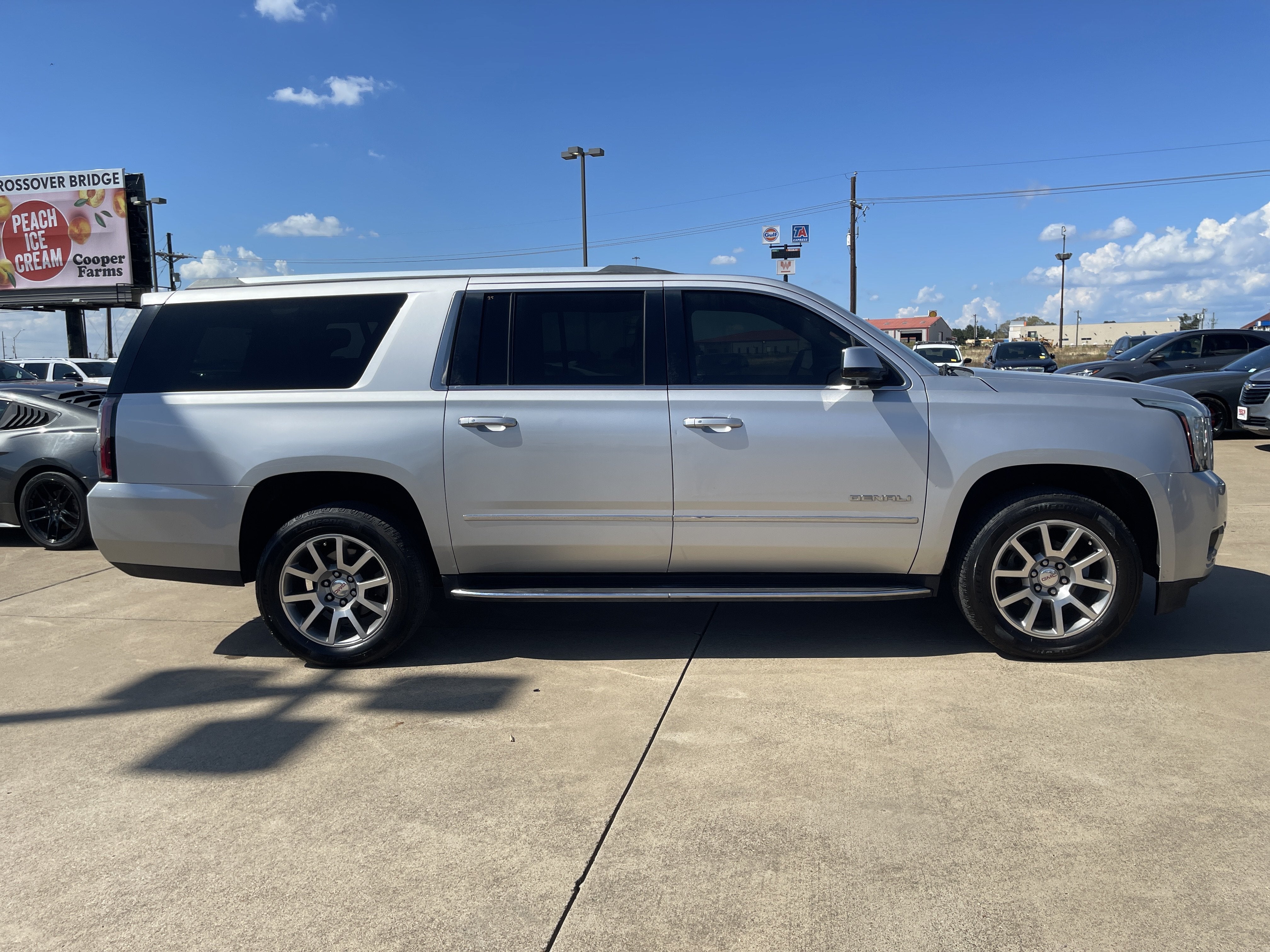 2019 GMC Yukon XL Denali