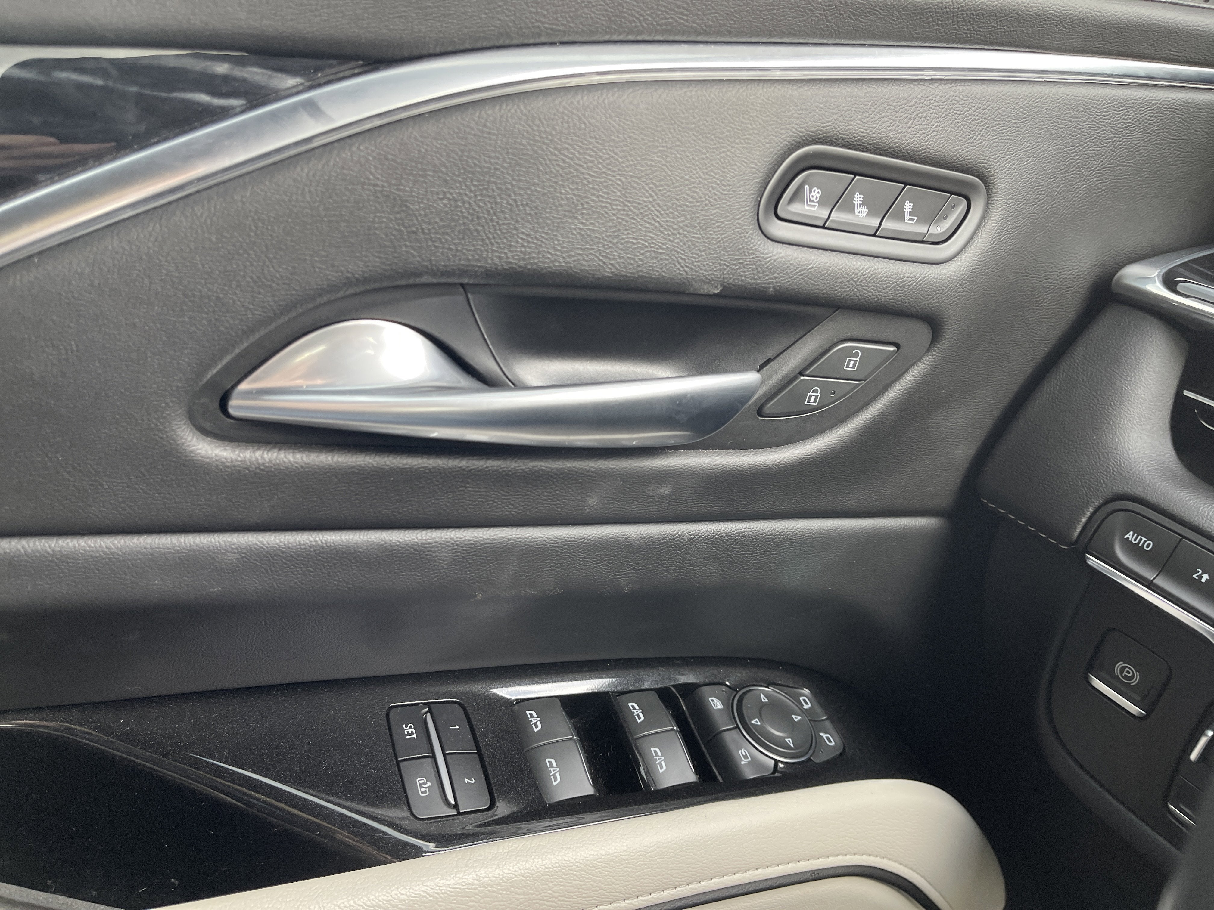 2022 Cadillac Escalade Sport