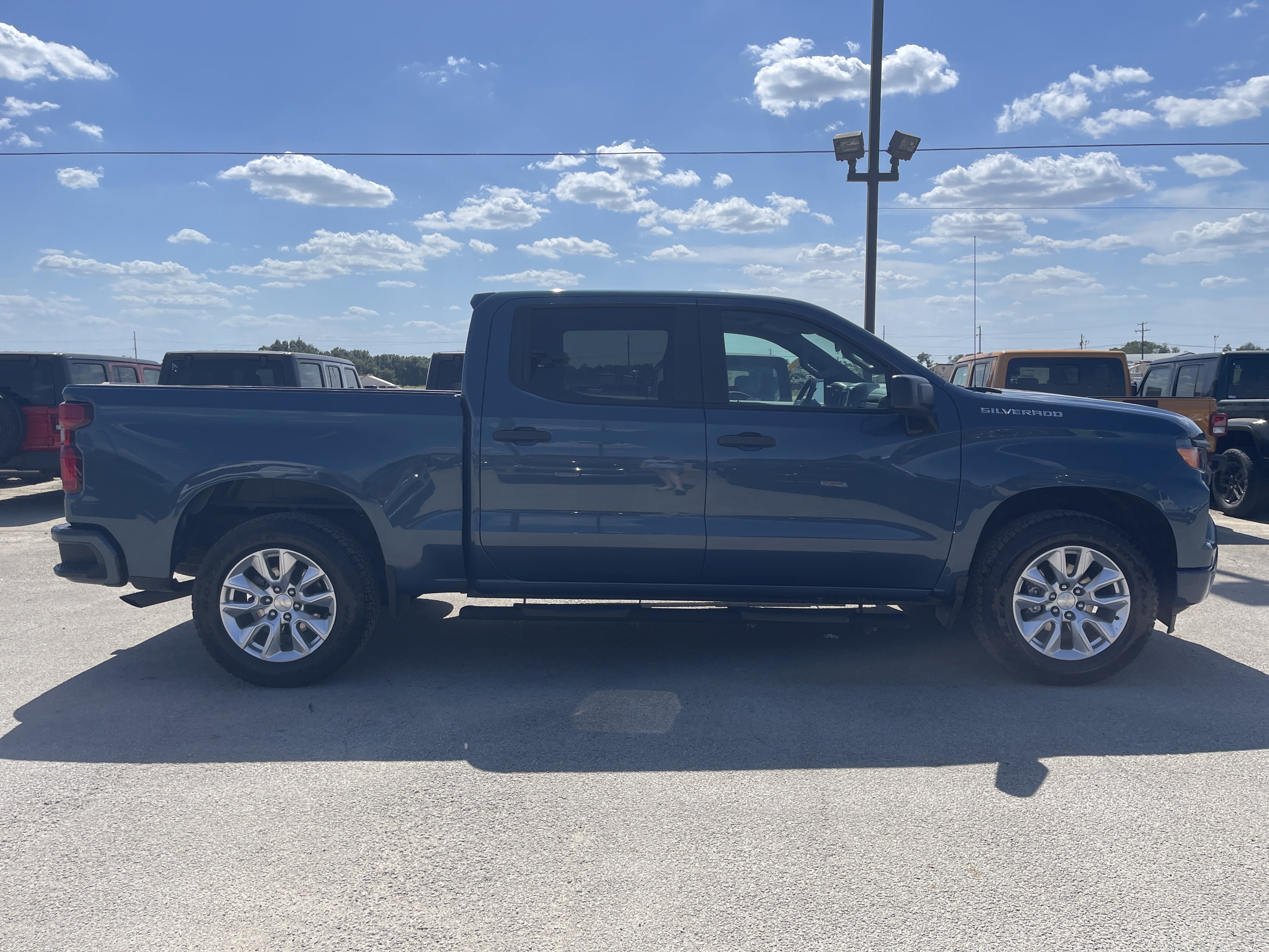 2024 Chevrolet Silverado 1500 Custom