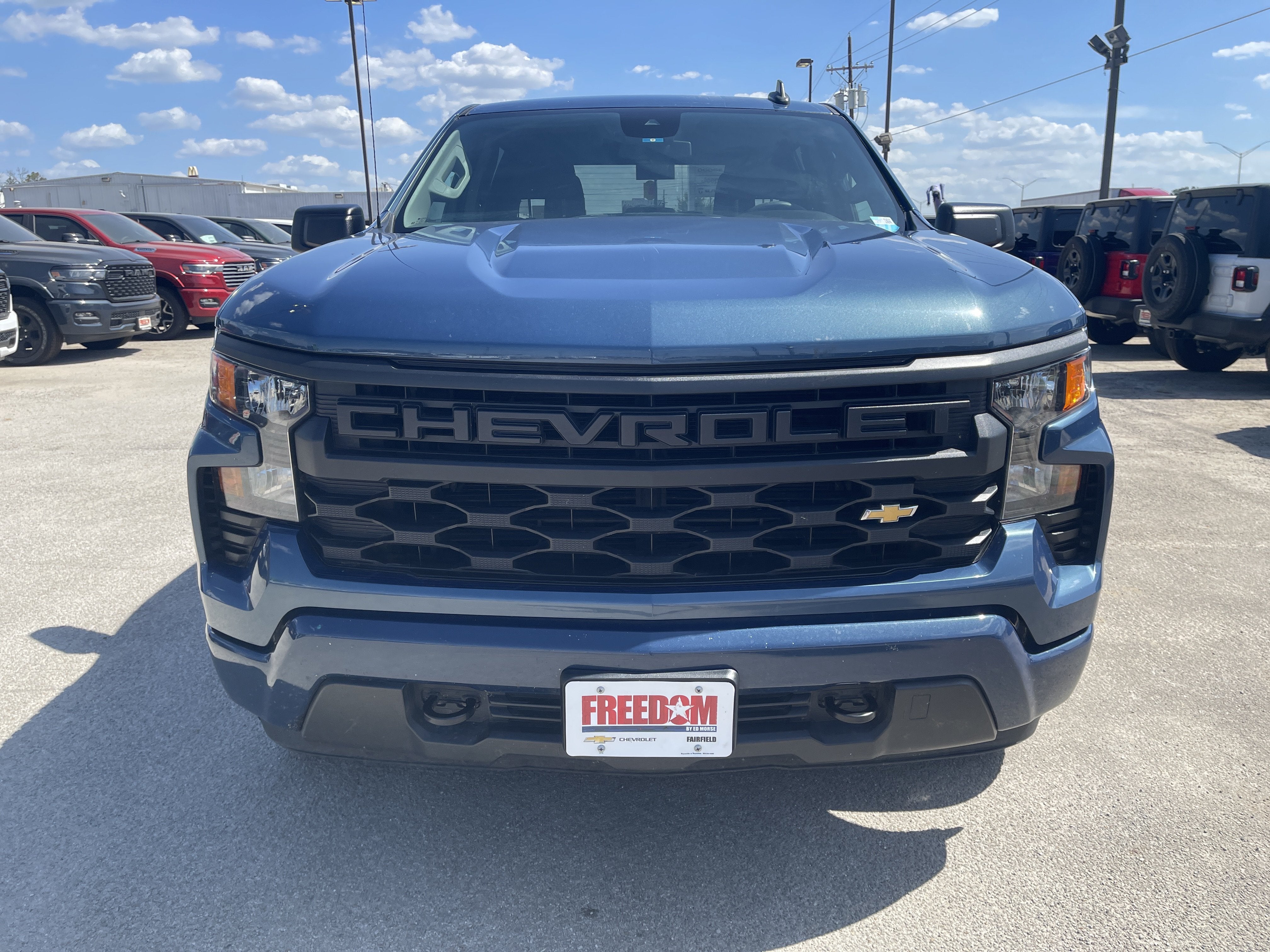 2024 Chevrolet Silverado 1500 Custom