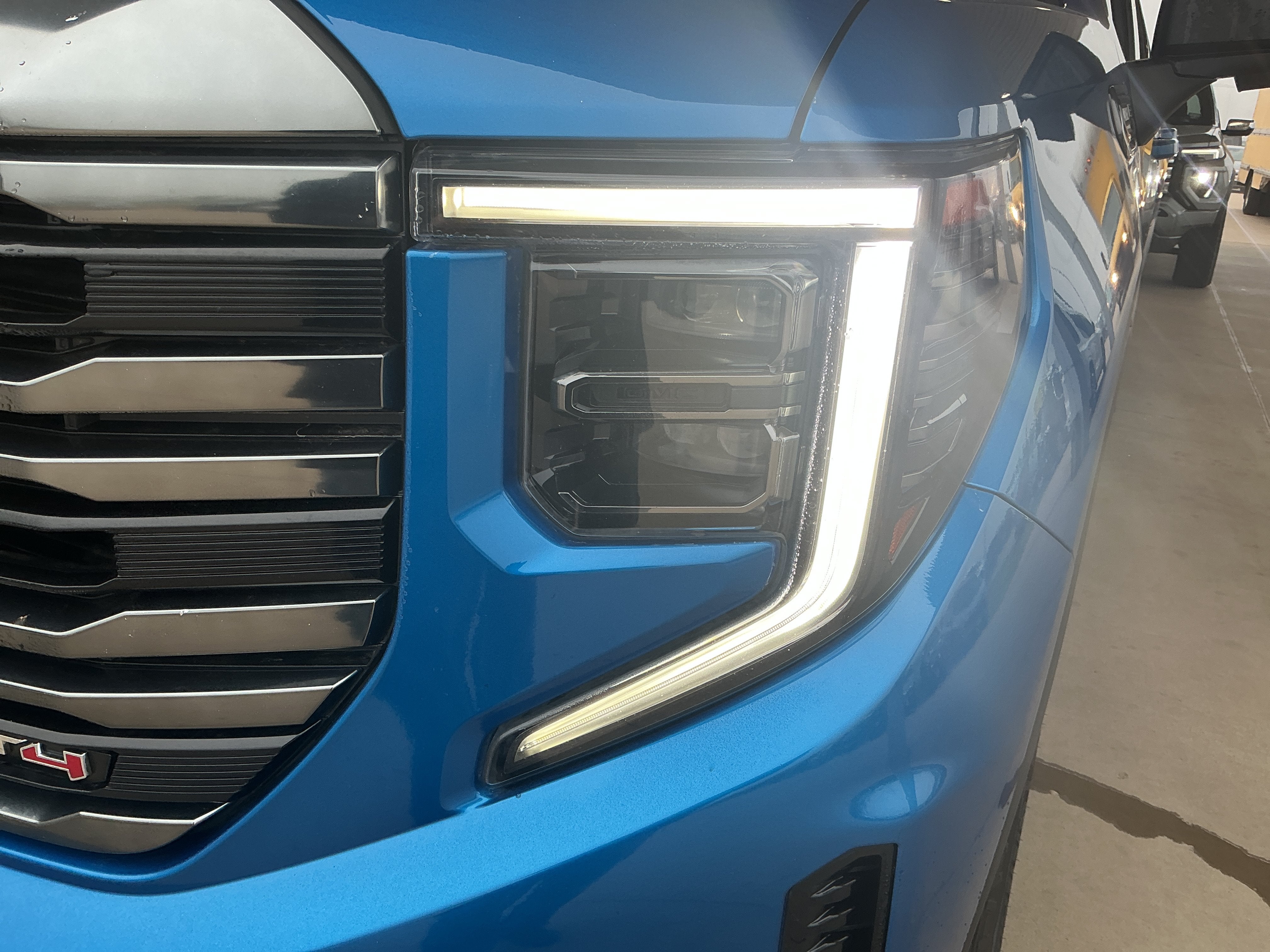 2023 GMC Sierra 1500 AT4