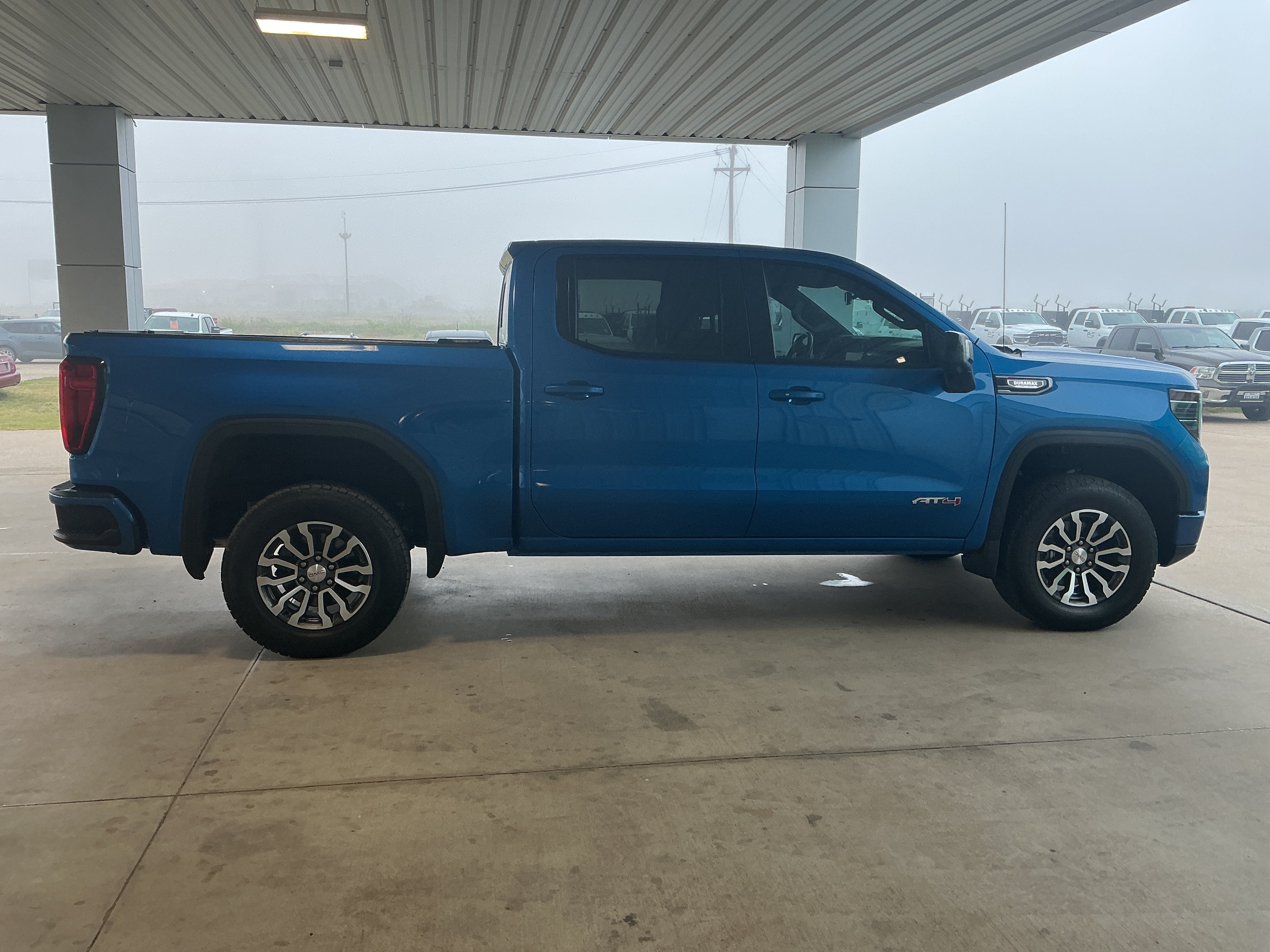 2023 GMC Sierra 1500 AT4