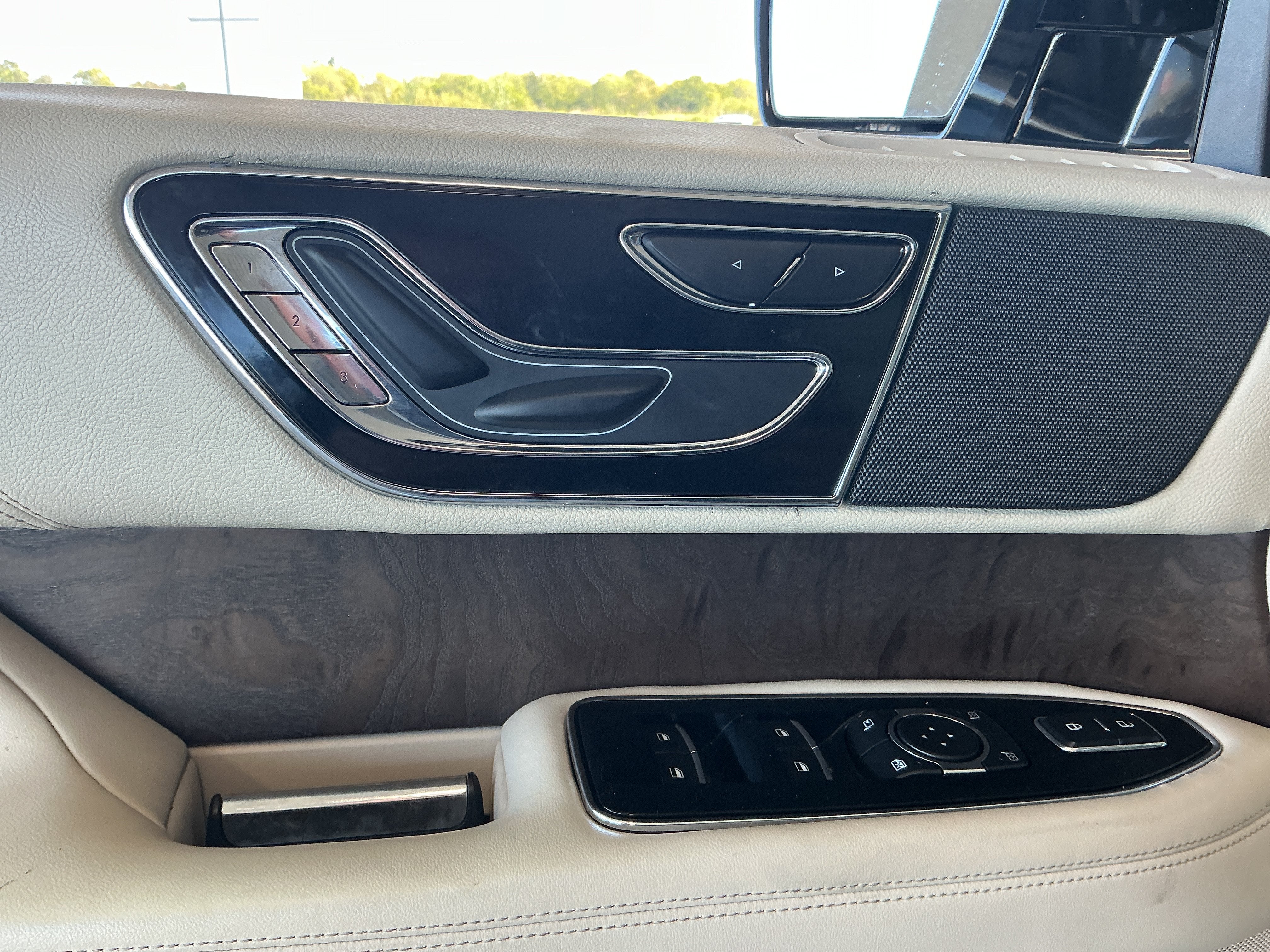 2019 Lincoln Navigator Select