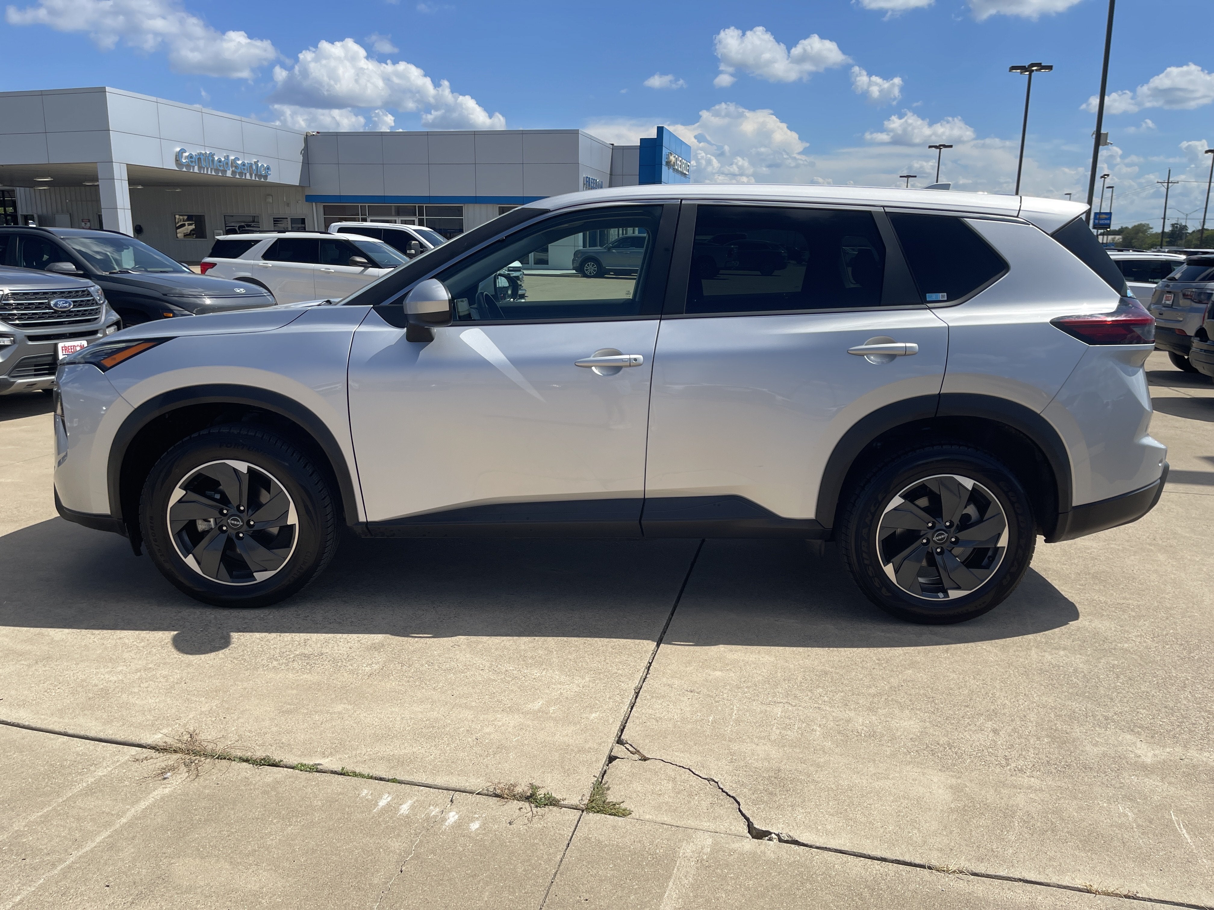 2025 Nissan Rogue SV