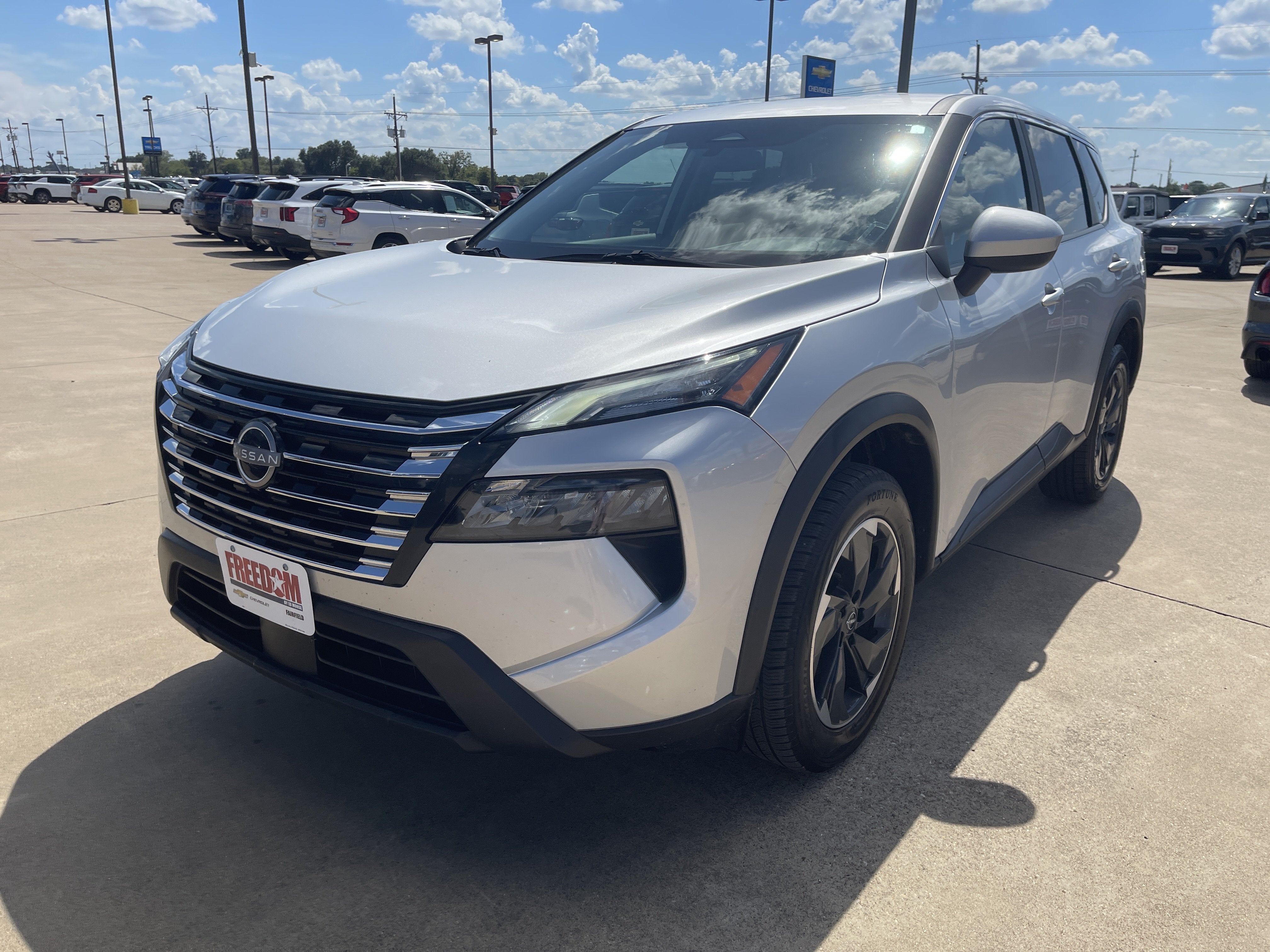 2025 Nissan Rogue SV