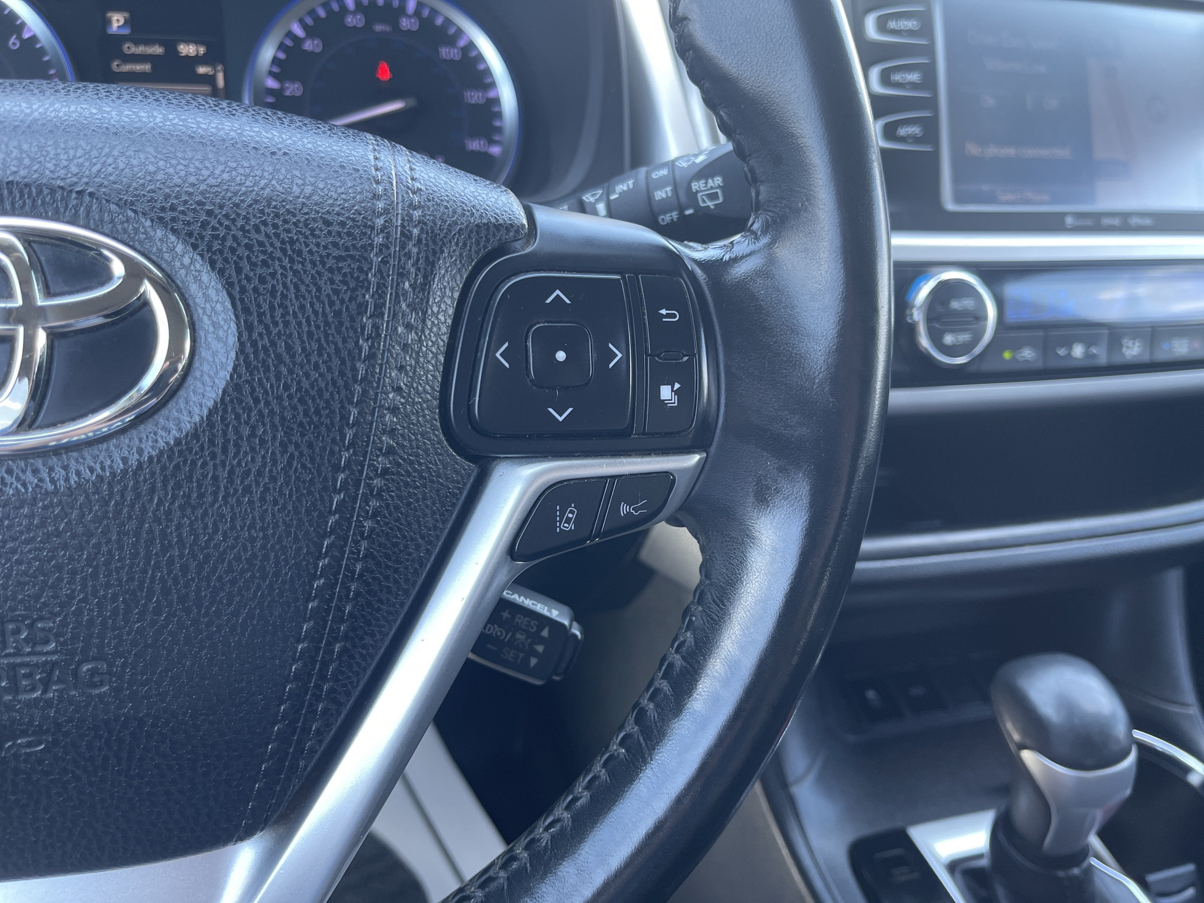 2018 Toyota Highlander SE