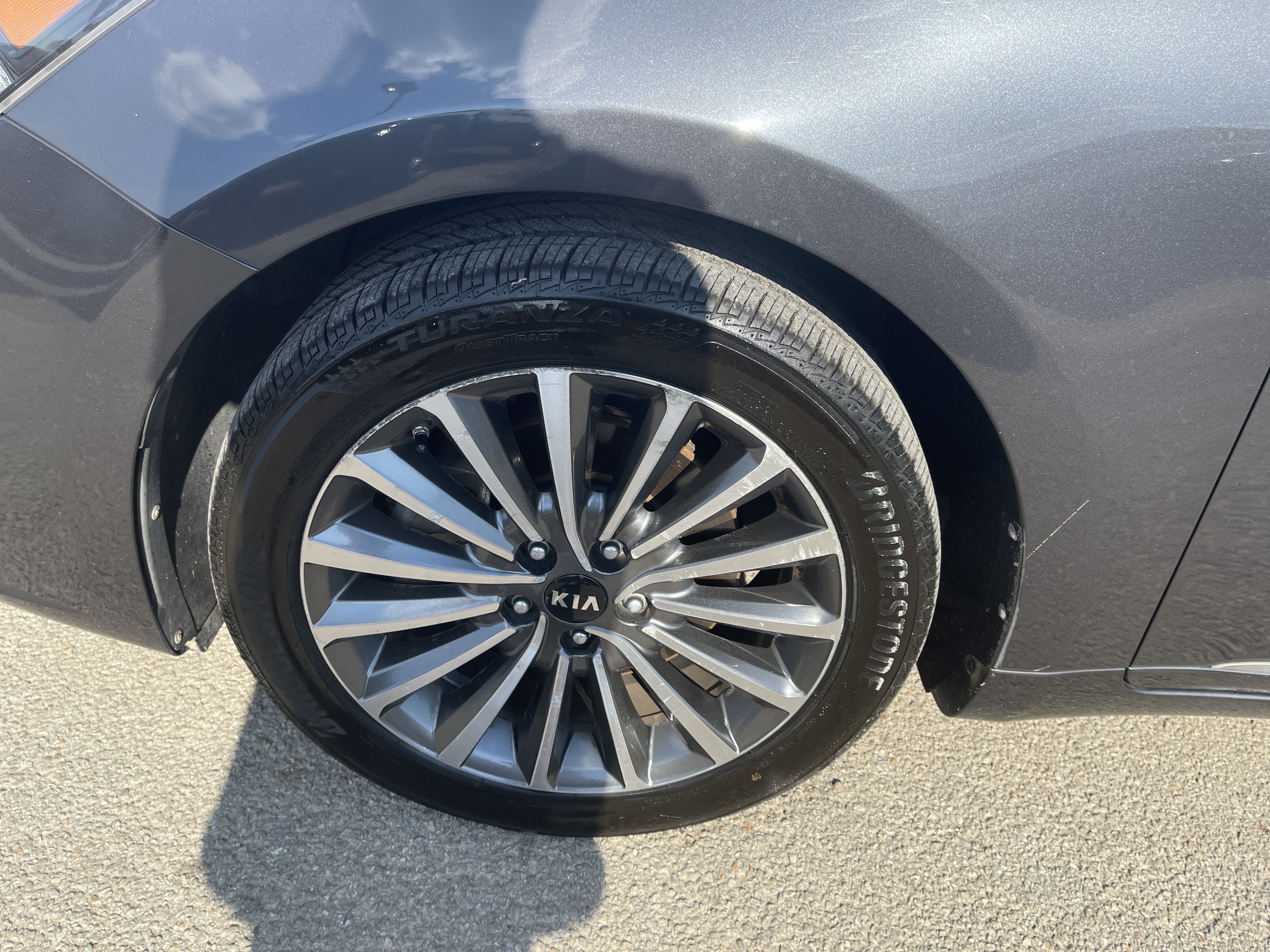 2017 Kia Cadenza Premium
