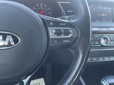 2017 Kia Cadenza Premium